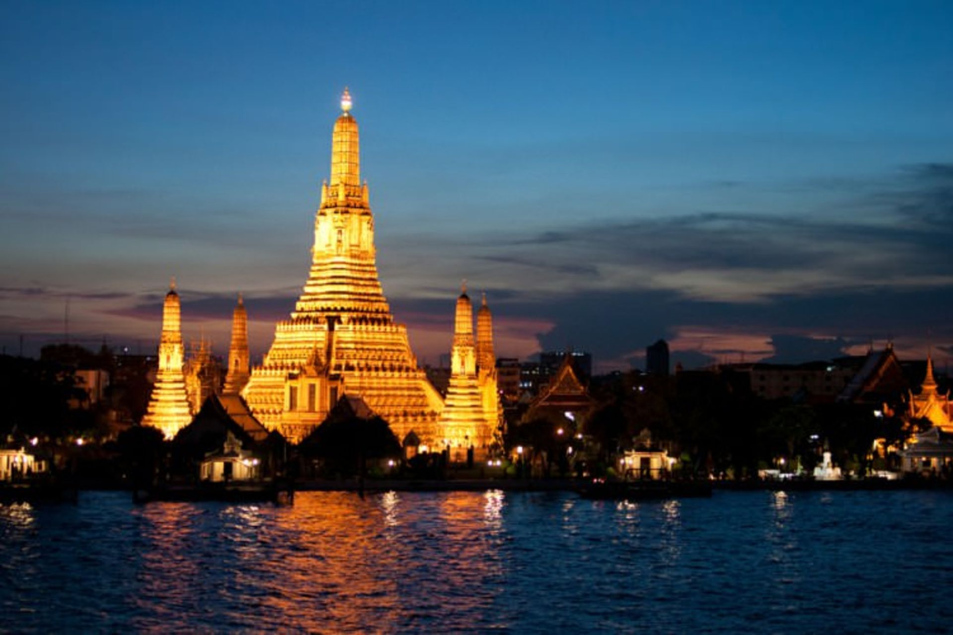 Wat Arun یا معبد سحر
