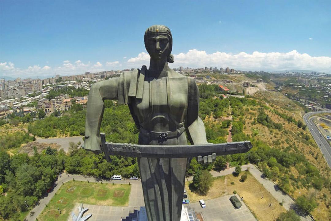 2015-12-մայր_հայաստան_հուշարձան