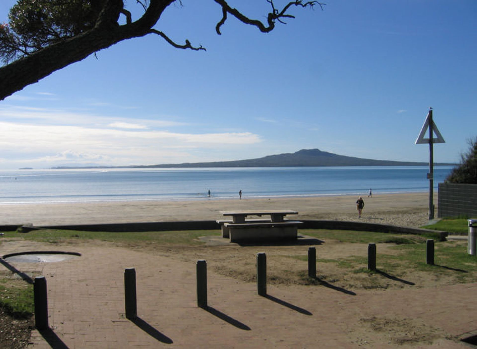 2016-1-14f3eb20-ea78-491b-98ce-8d095f4e6db6-takapuna--beach-4