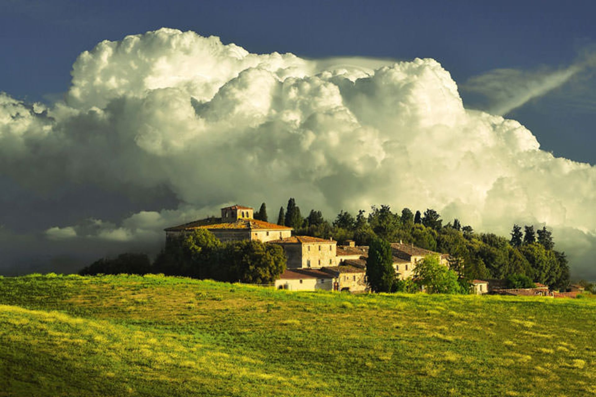 Tuscany Honeymoon: Weather and Travel Guide