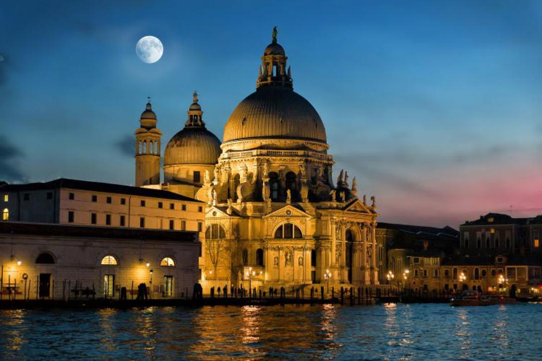 کلیسای کاتولیک سنت ماریا دلا سلوته (Santa Maria della Salute)