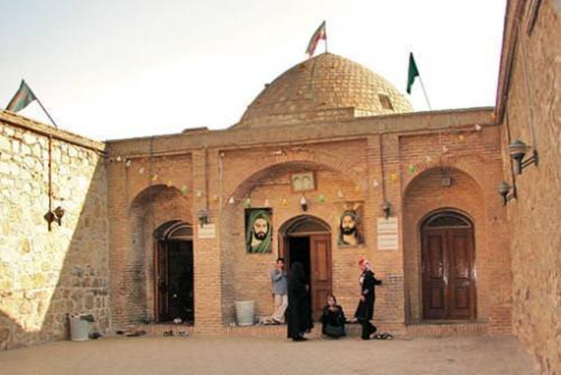 بی بی شهر بانو 