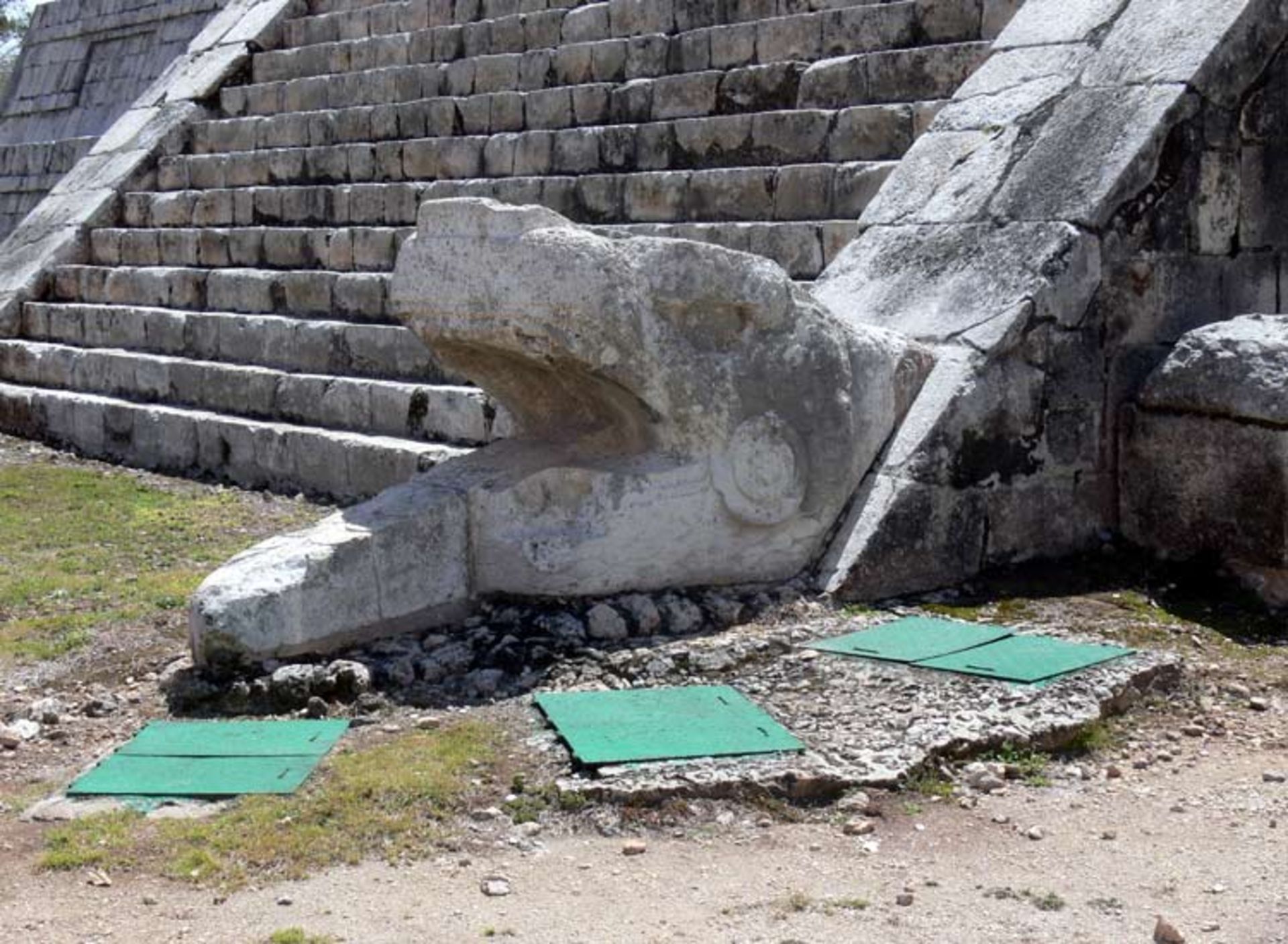 2016-1-4ee9aad7-e3cb-4eaf-8972-33aaedfc9da1-el--castillo-chichen-itza-yucatan-5