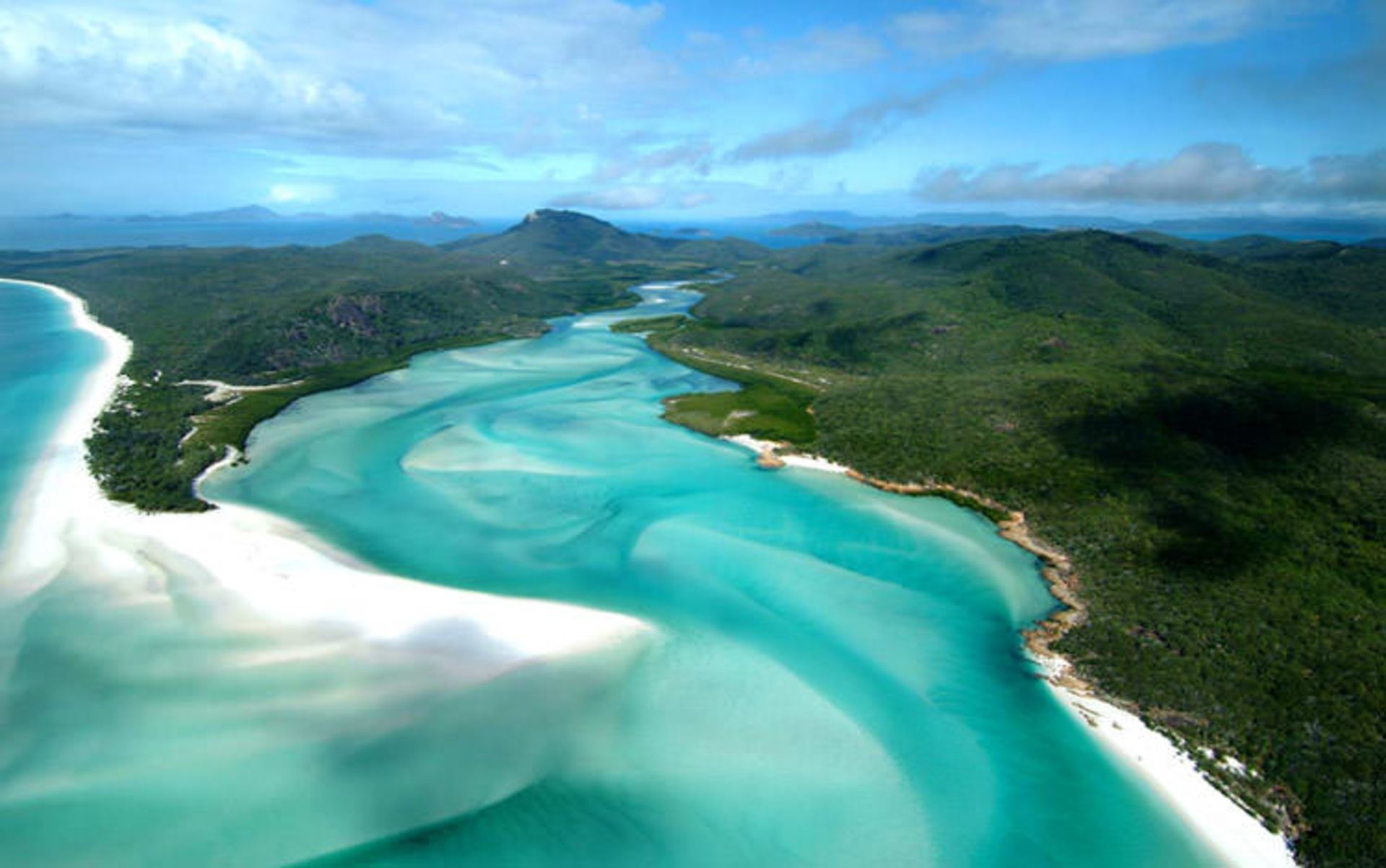 2016-1-73b319e0-53a1-4684-920d-6003642d0b95-whitsunday-island-queensland-australia