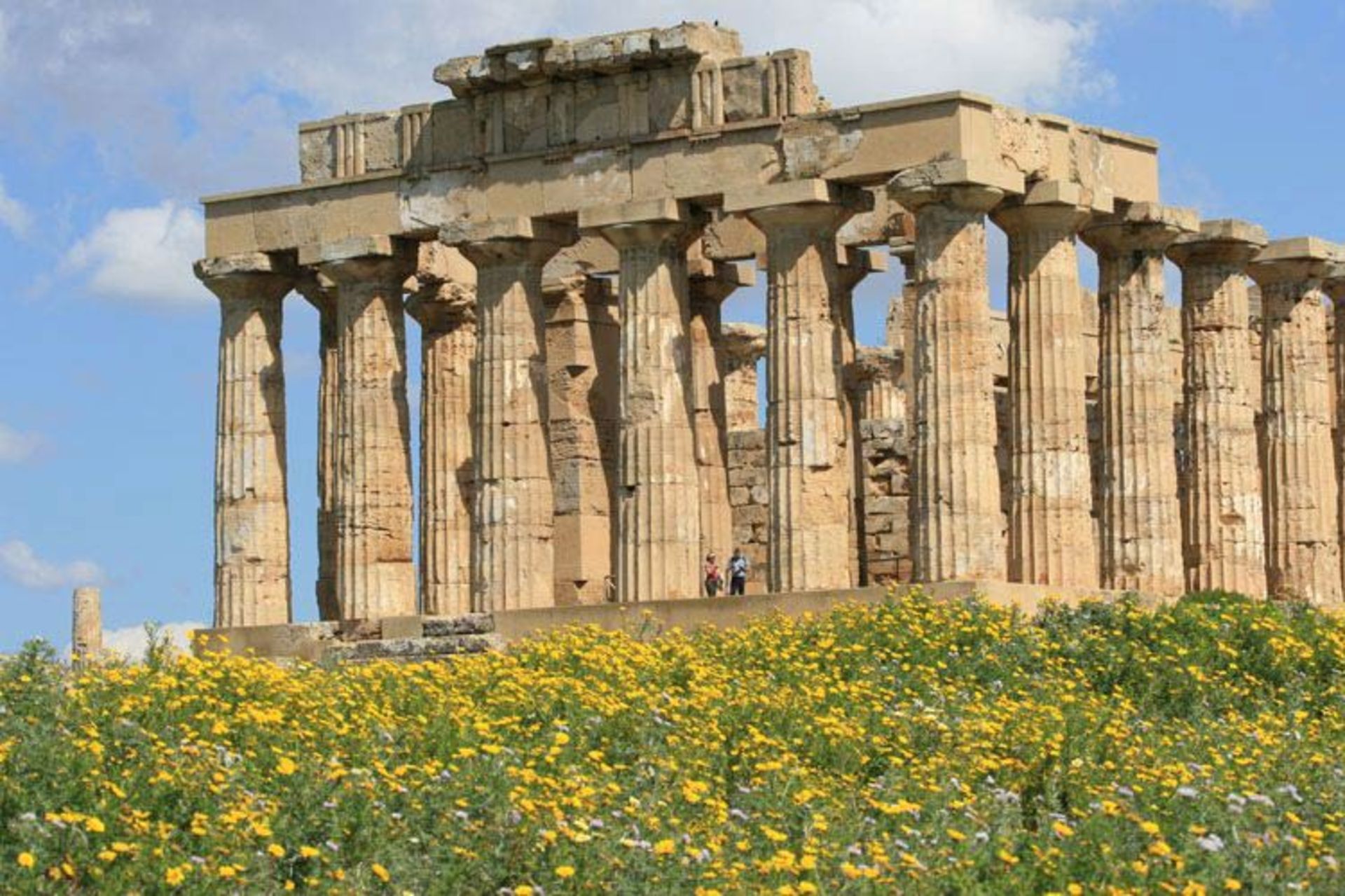 آثاری از یک معبد تاریخی در سلینونته