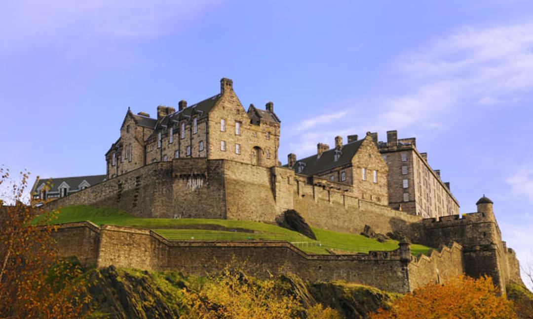 2016-1-cf1ca2d2-a355-4945-a6ca-dc07a0bc350a-edinburgh-castle-edinburgh-scotland1