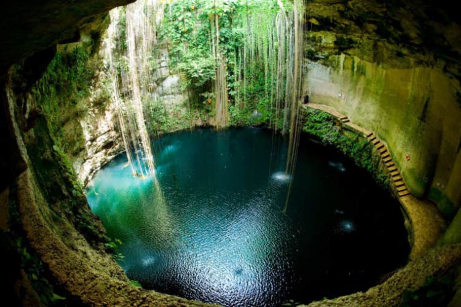 2016-1-ef0ad2ae-9080-48fd-a92f-a255e4fb23dd-cenote-chichen--itza-3