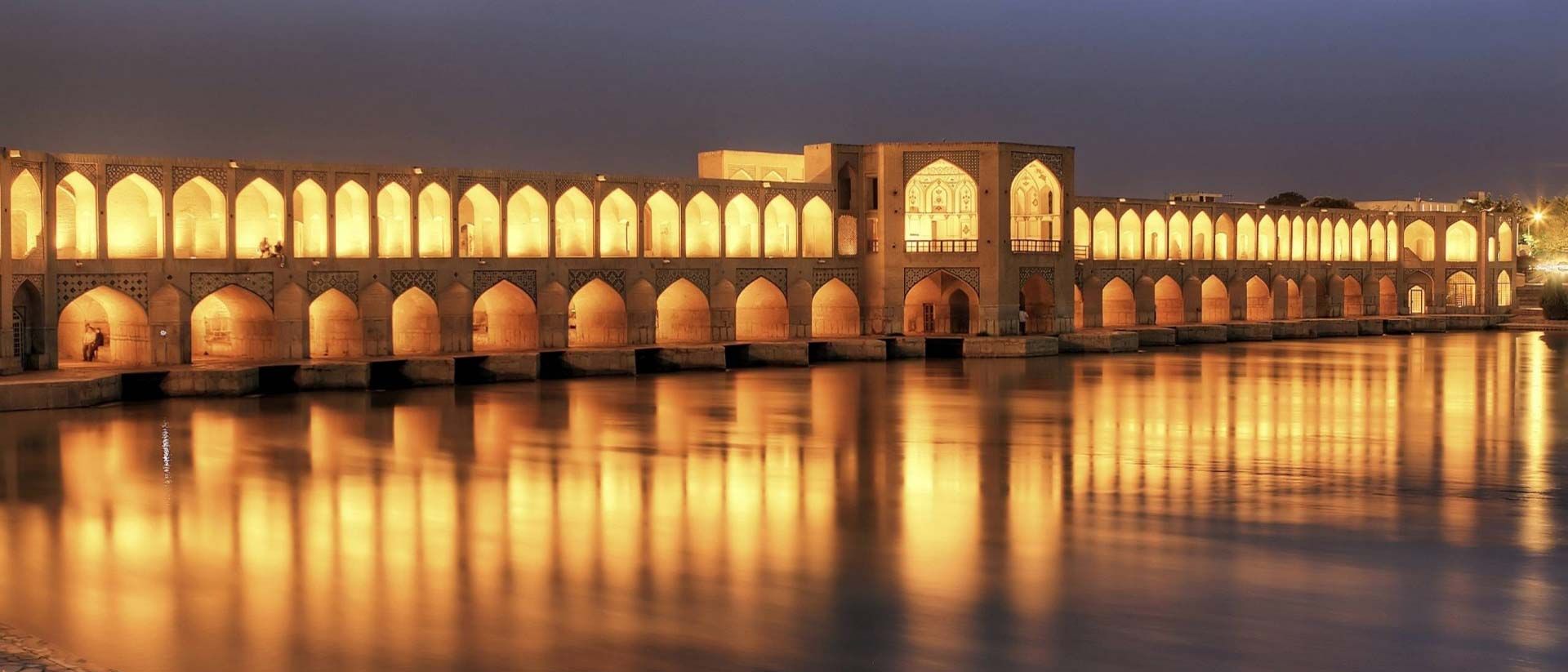 2016-1-f665f829-0c92-47f8-bdc1-b6d32d2678cd-khaju_bridge_isfahan11