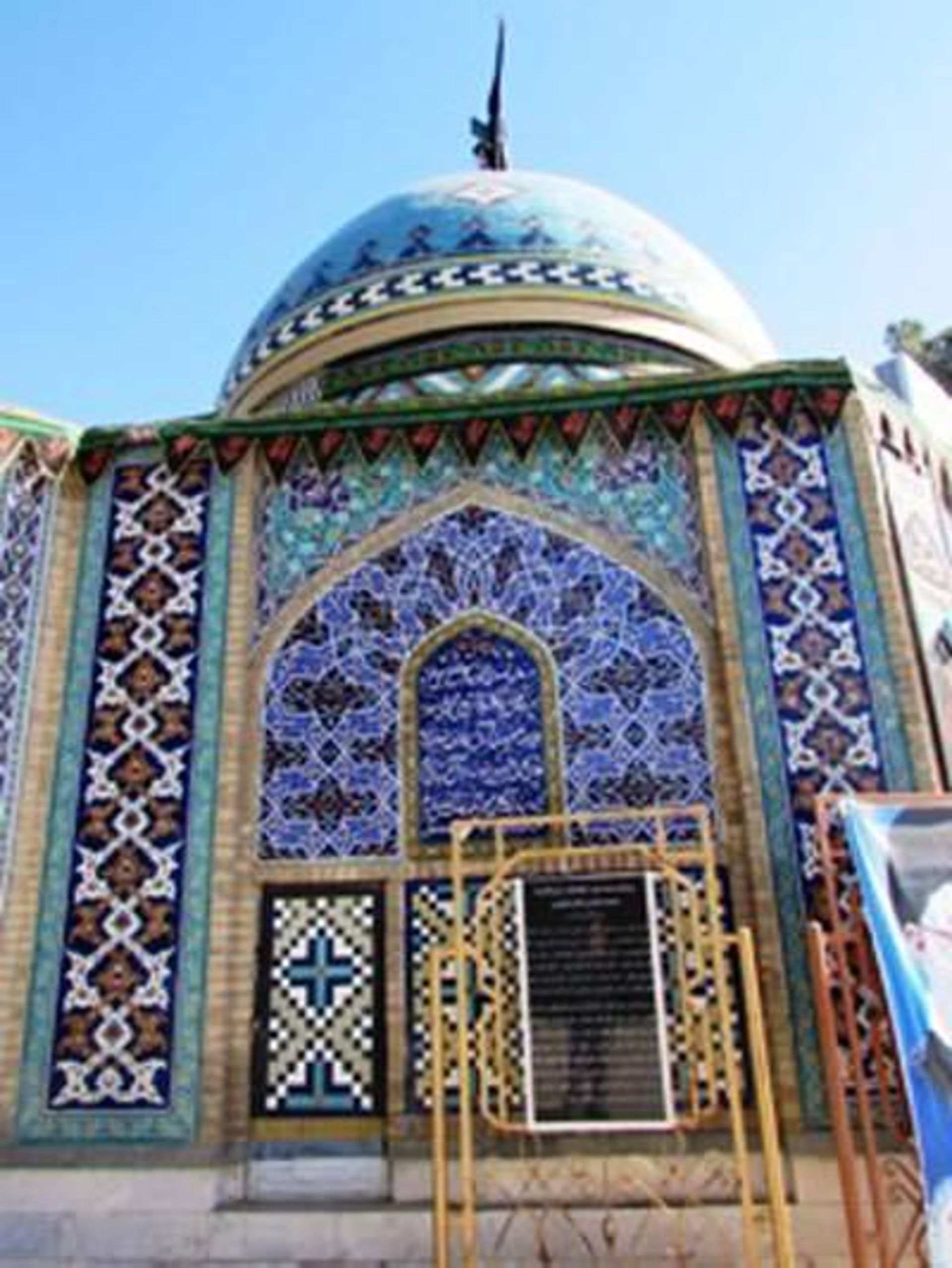 قبرستان فضل بن شاذان