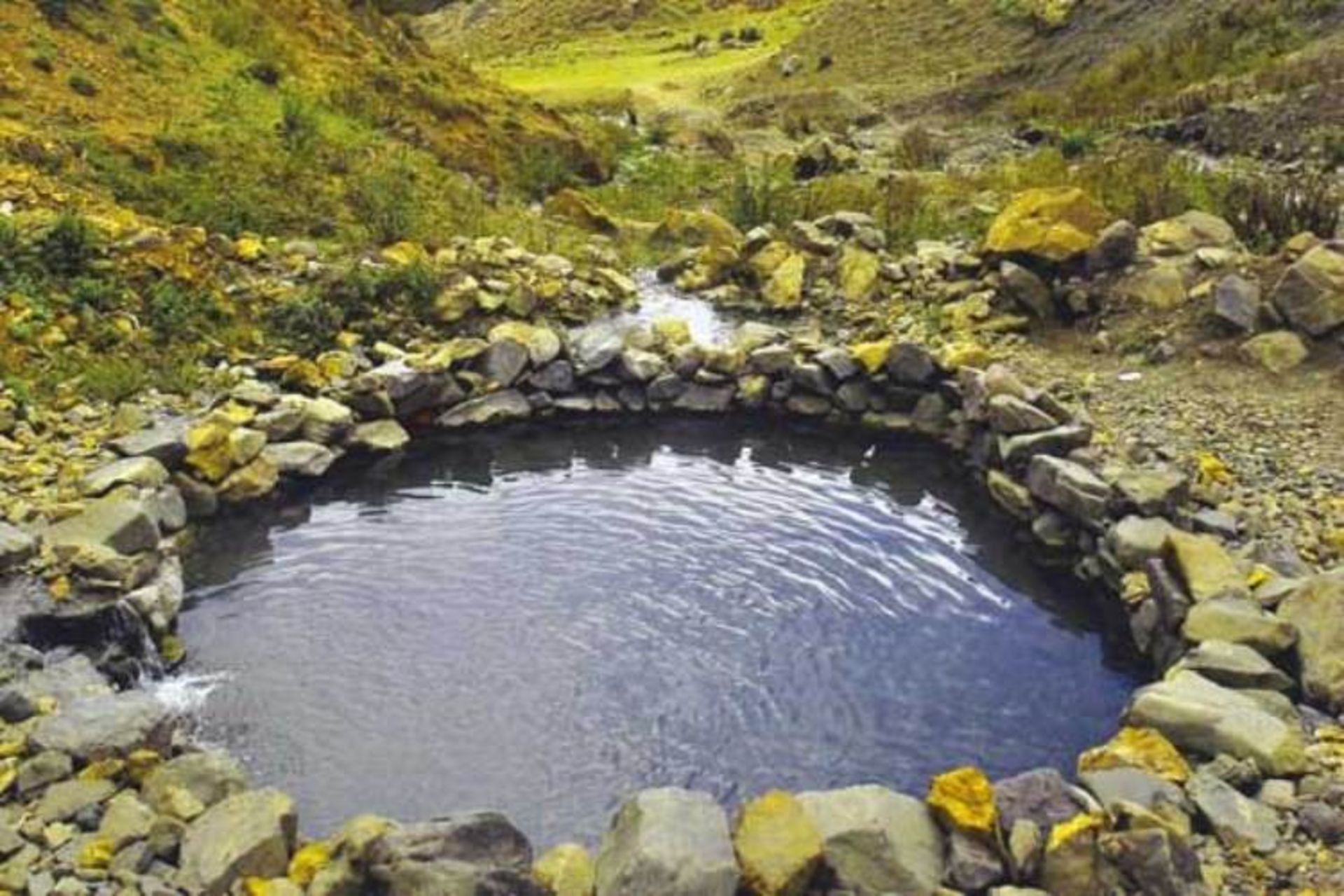 چشمه آبگرم دهلران