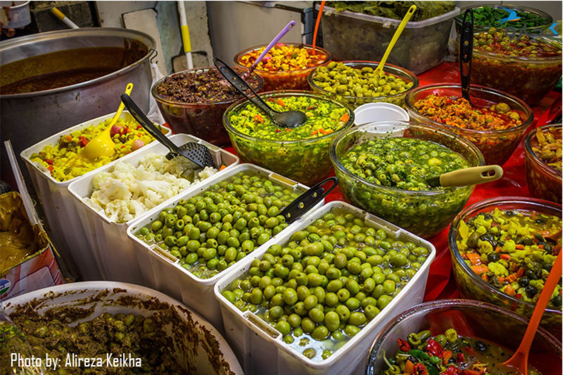 سمنو و ترشی فروشی عمه لیلا