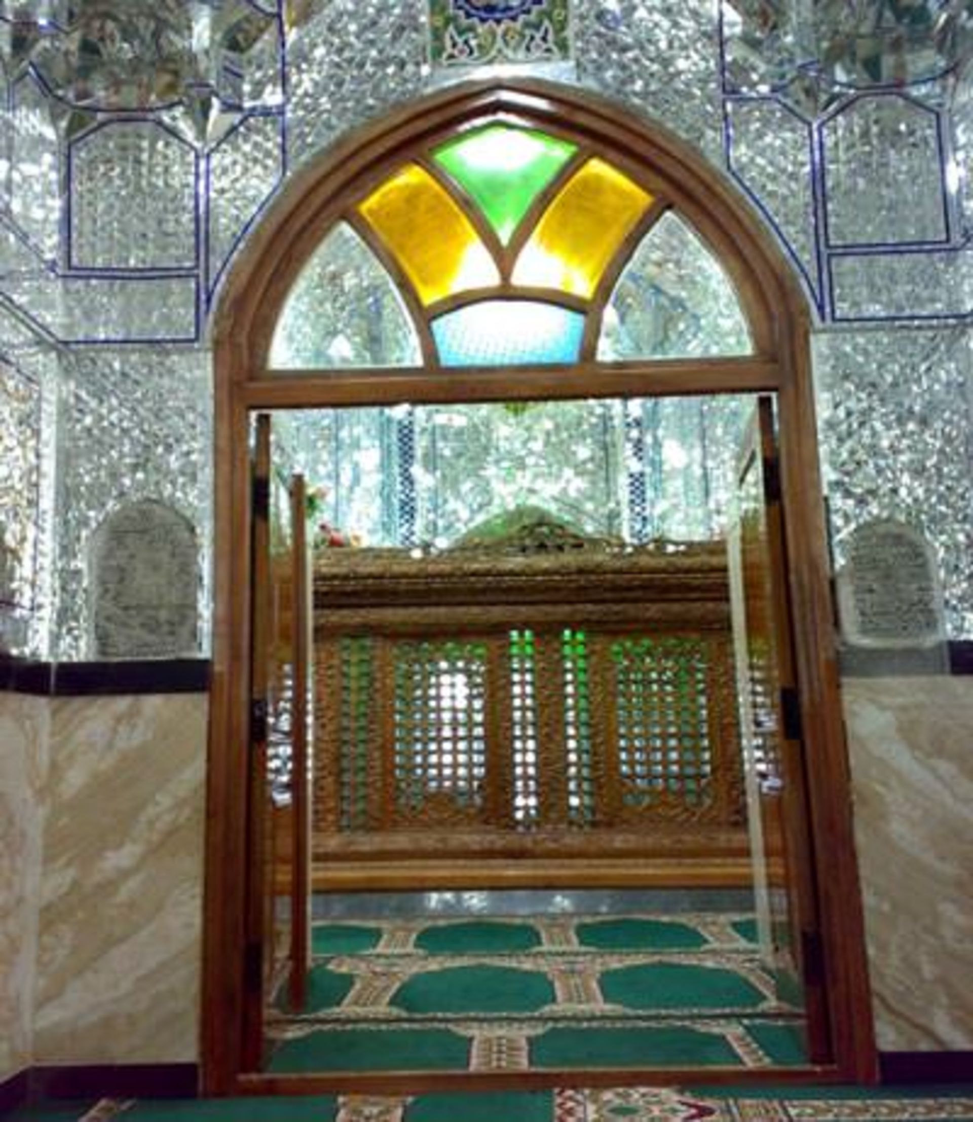قبرستان فضل بن شاذان