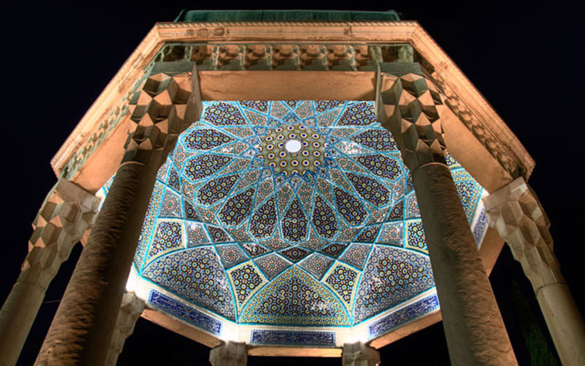 آرامگاه حافظ