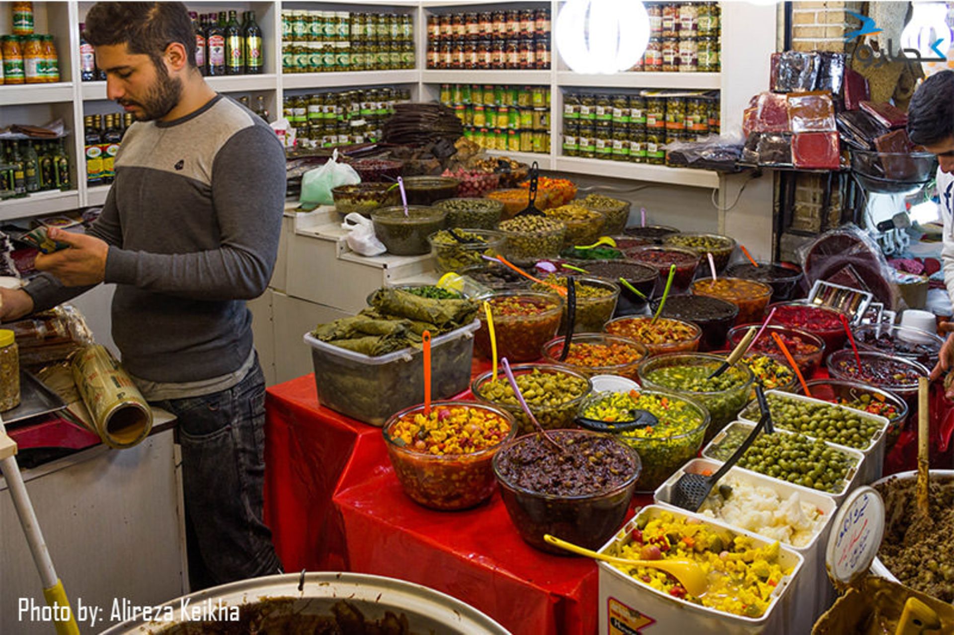 سمنو و ترشی فروشی عمه لیلا