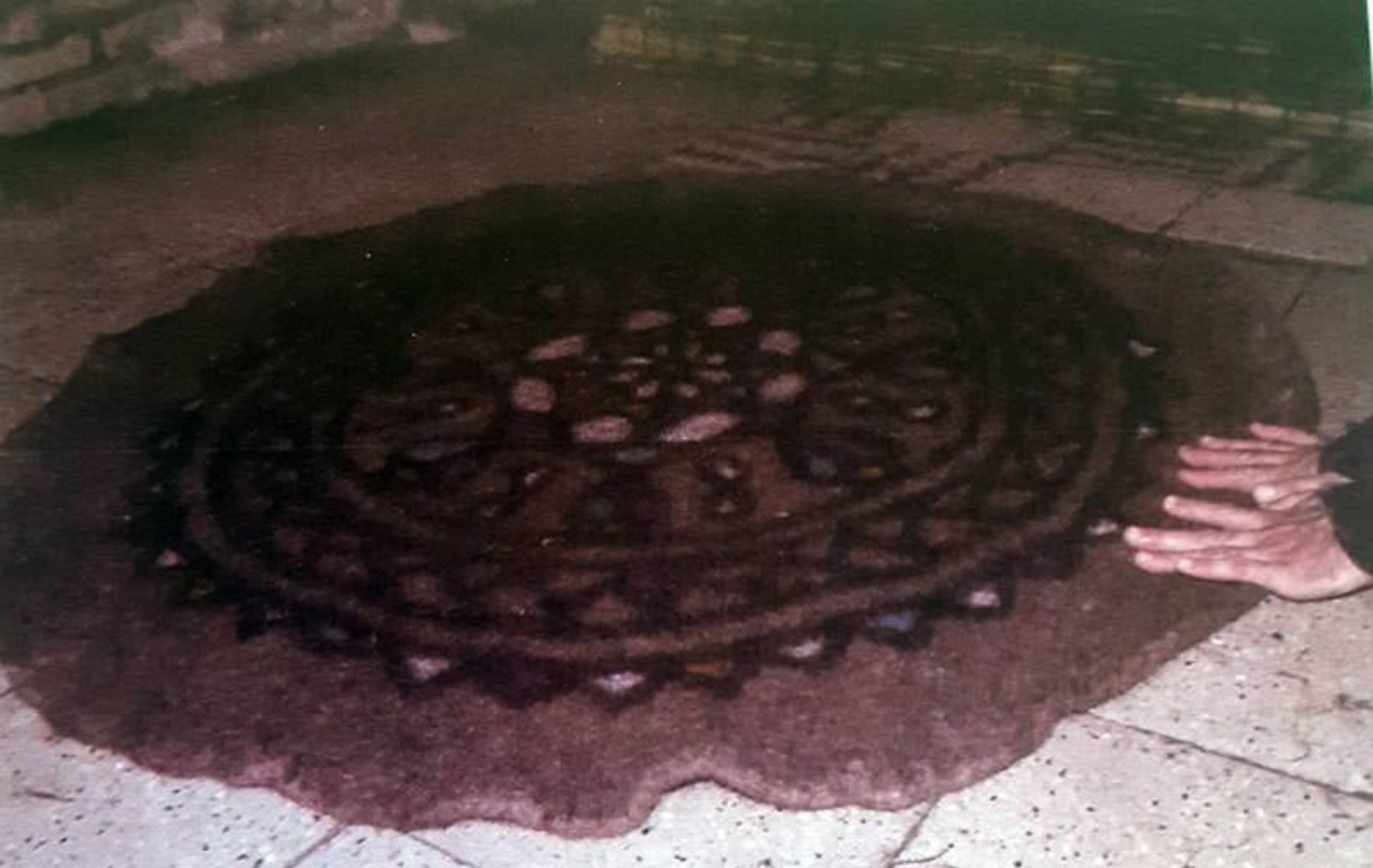 نقوش روی نمد