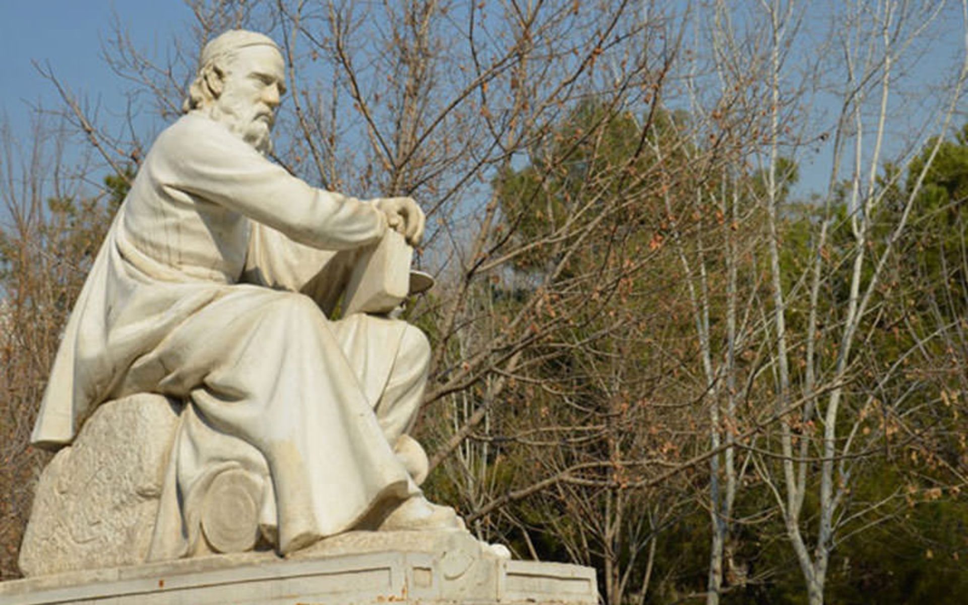 مجسمه خیام