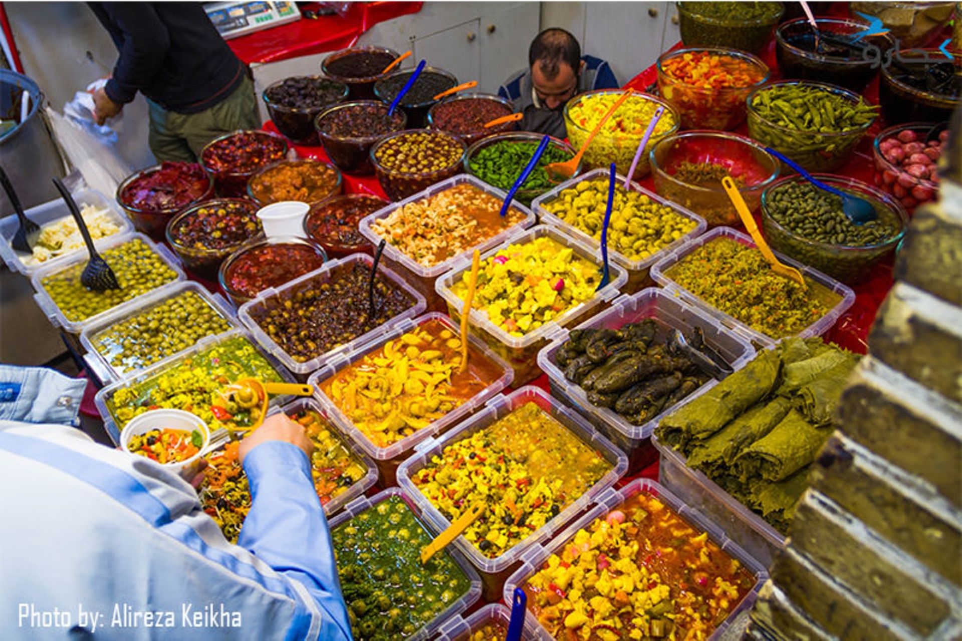 سمنو و ترشی فروشی عمه لیلا