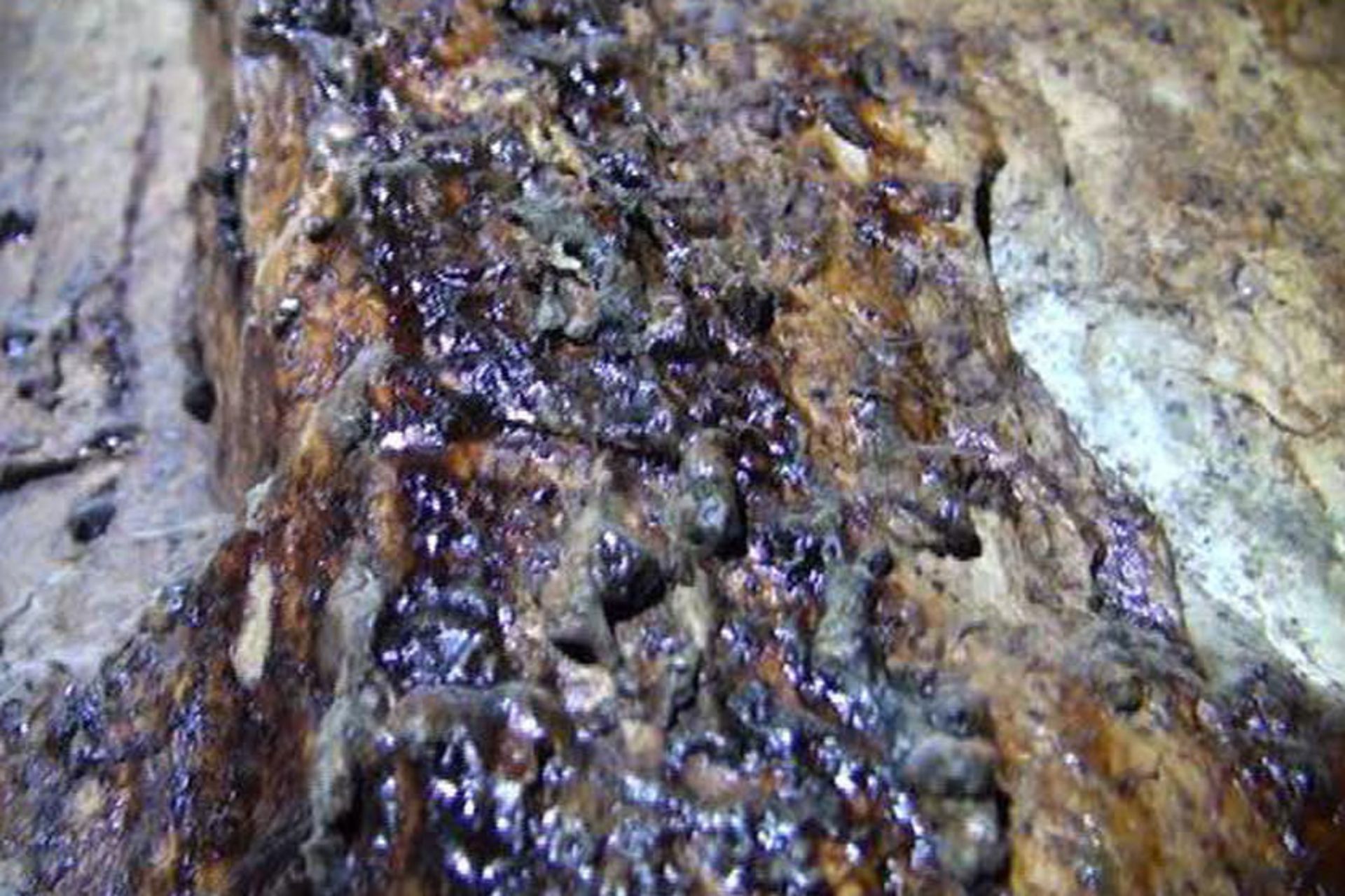 غار مومنایی