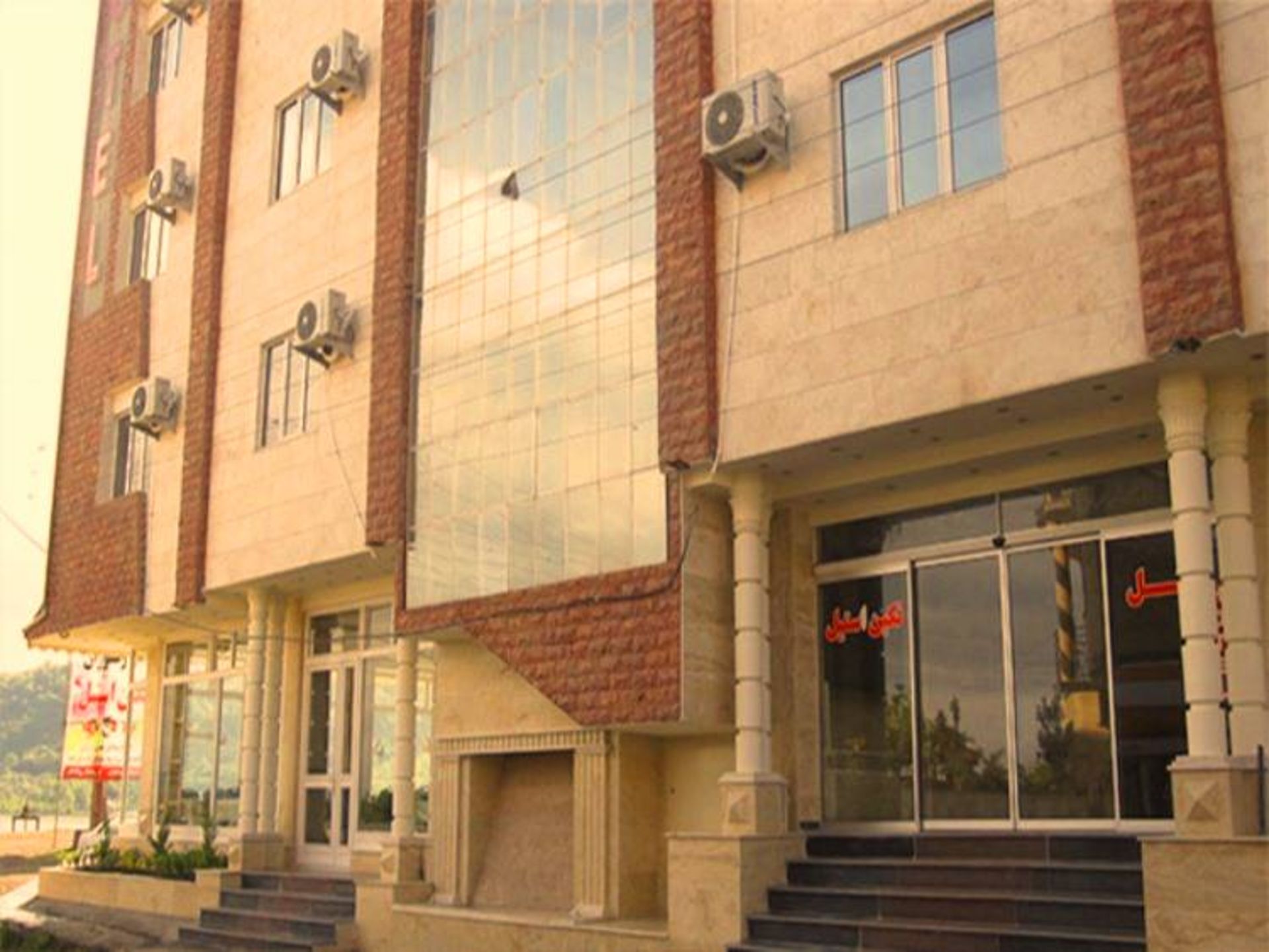هتل نگین استیل 