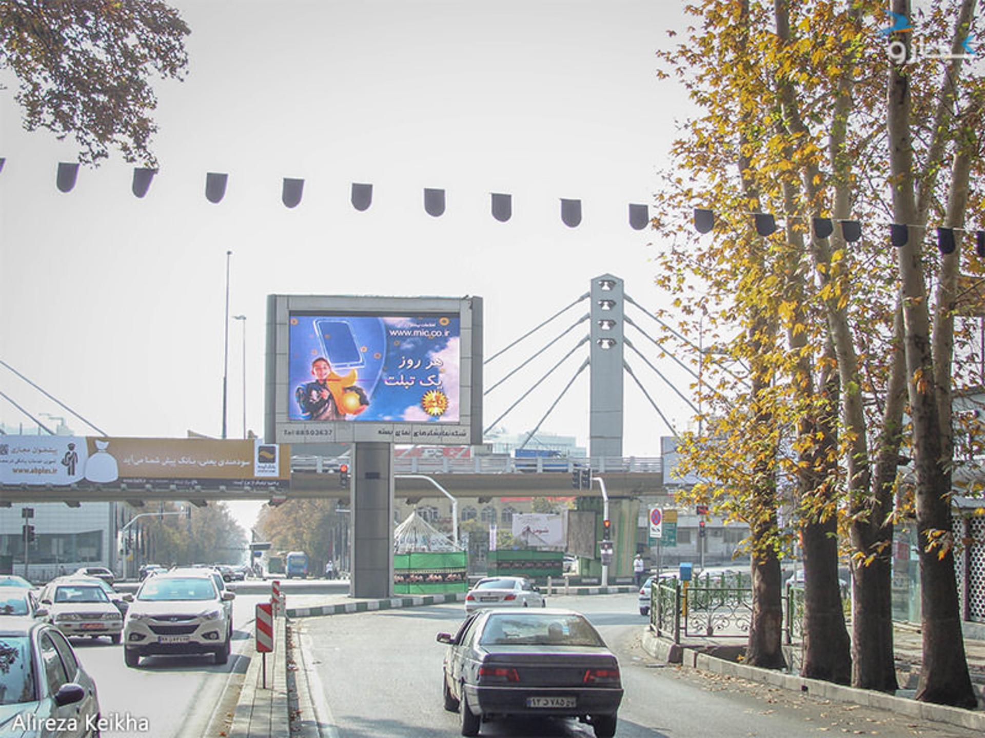 تردد خودروها در آلودگی هوای تهران