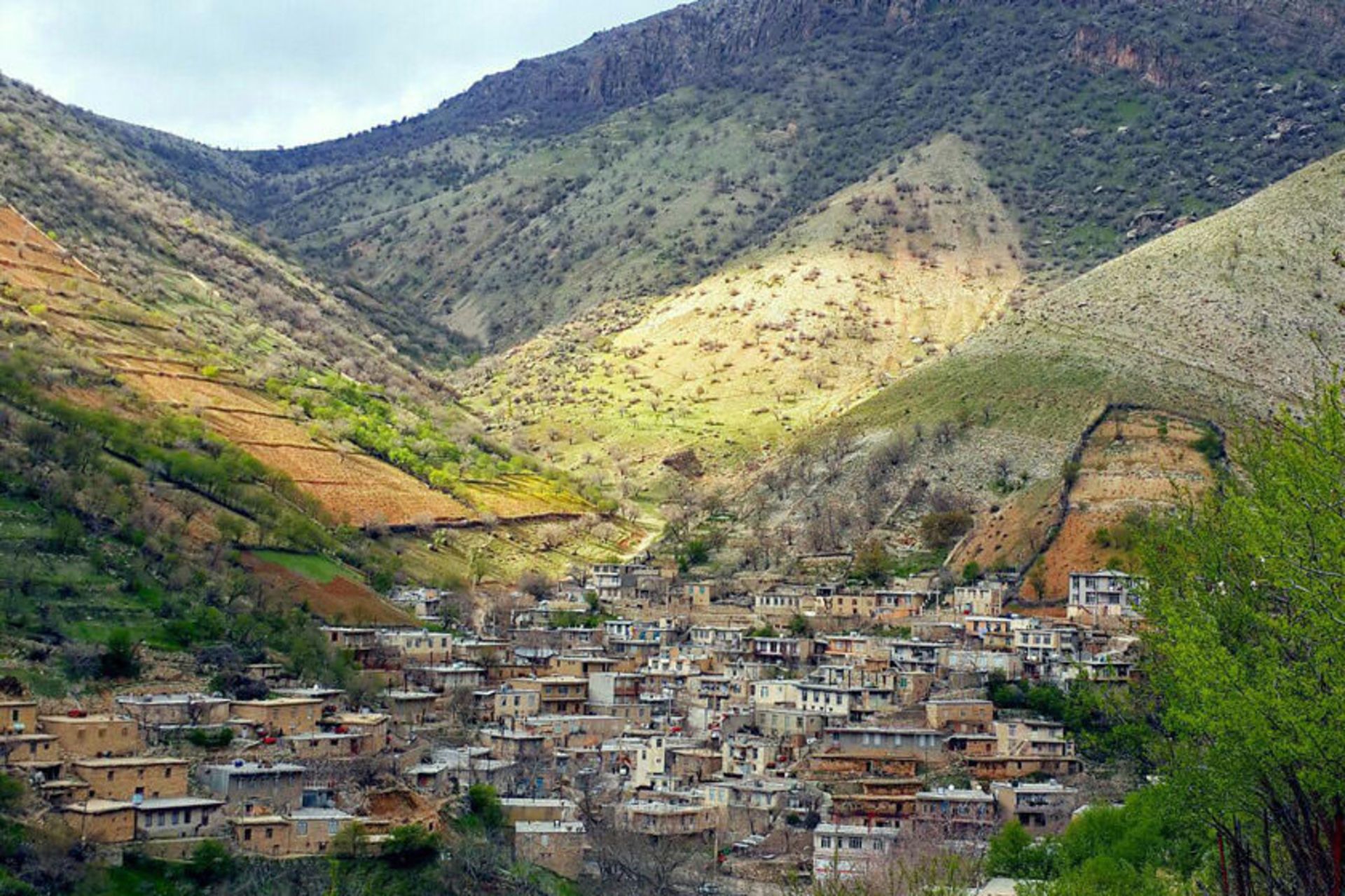 روستای ساتیاری