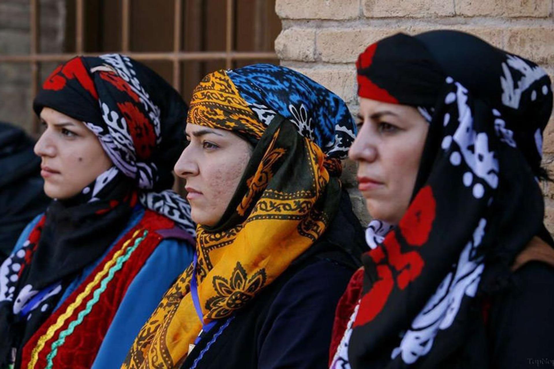 لباس محلی لرستان