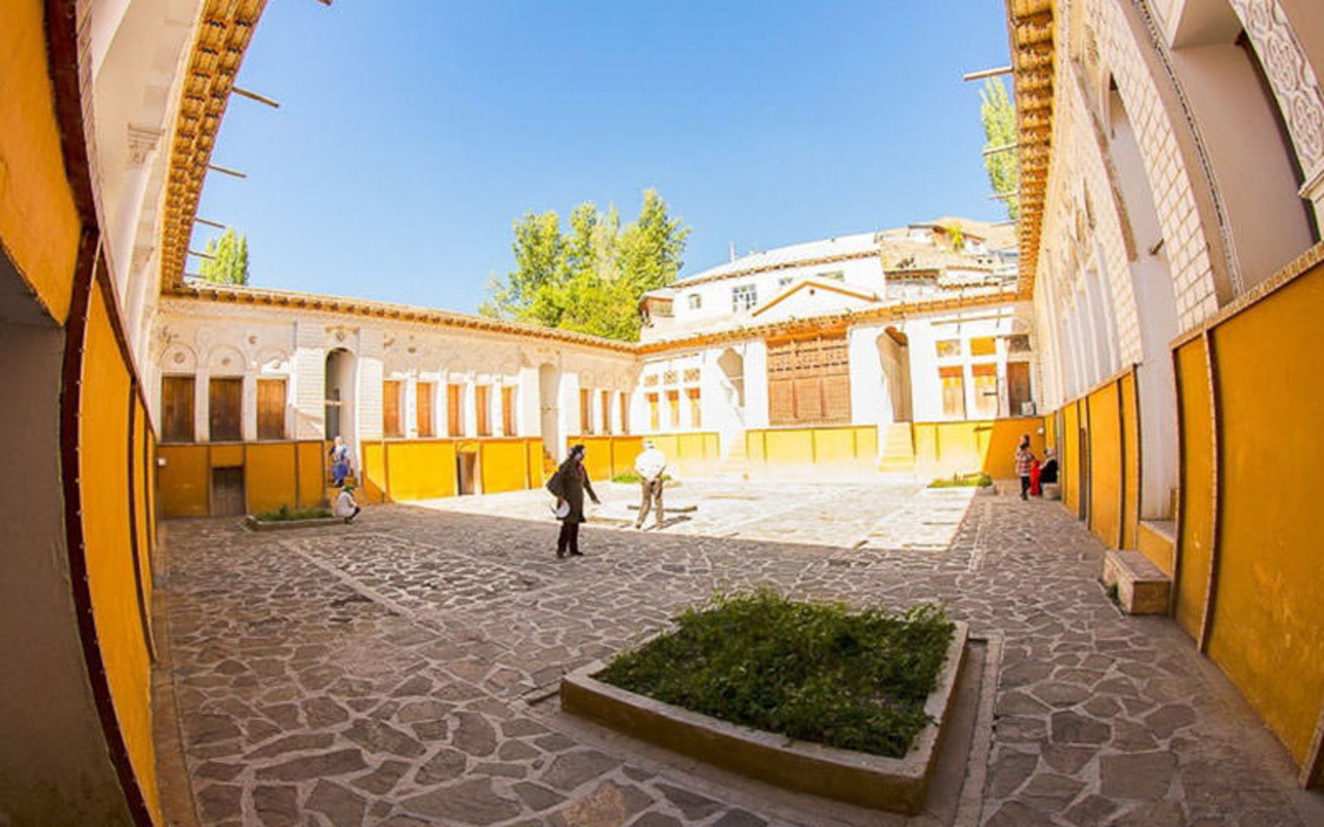 نیما یوشیج