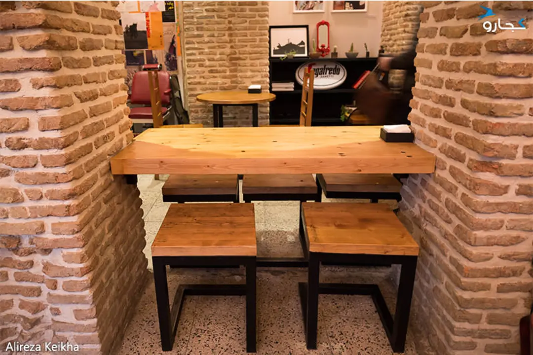 کافه ری را 