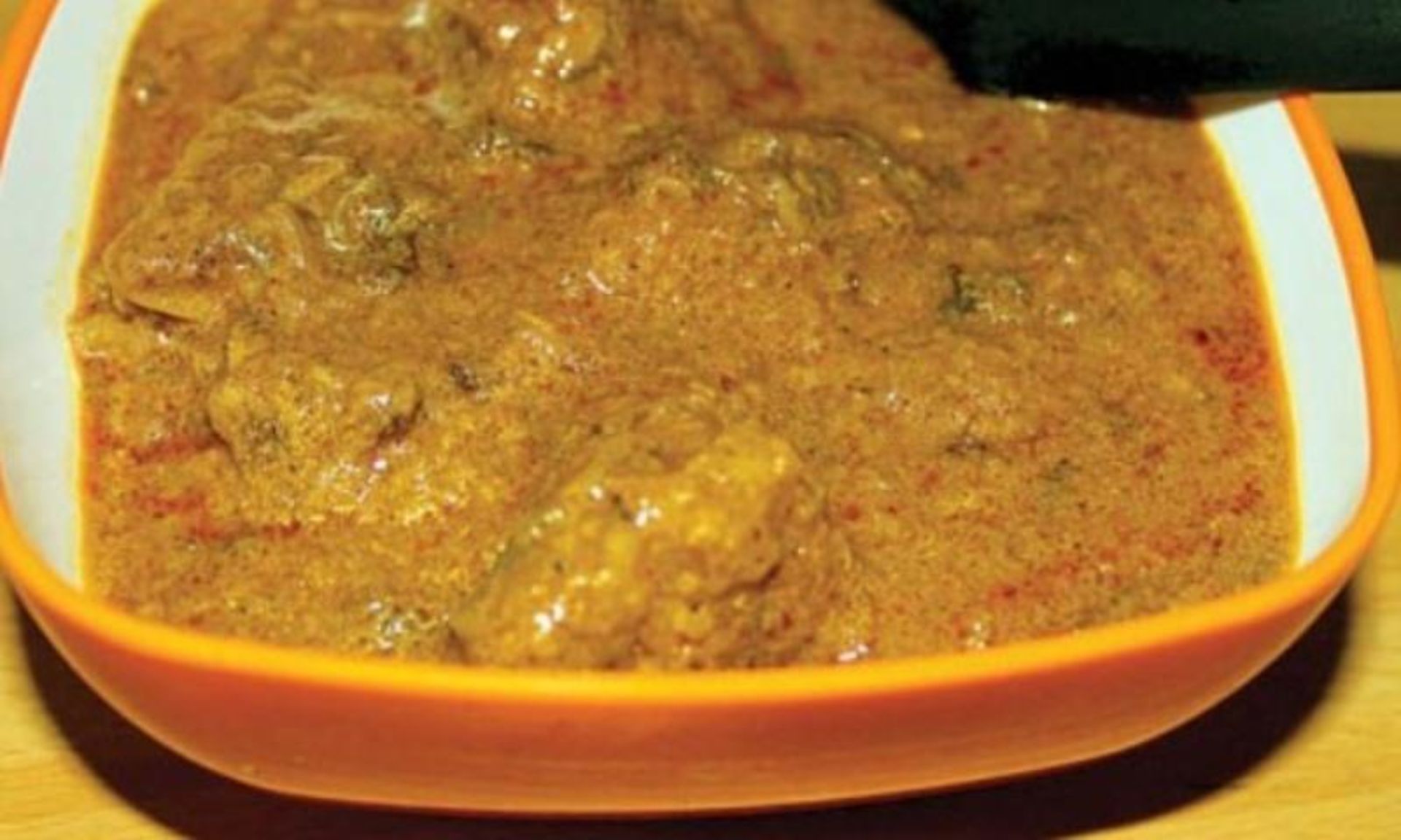 مرغ و آلوی لاهیجان
