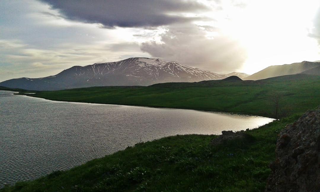 دریاچه باتابات نخجوان