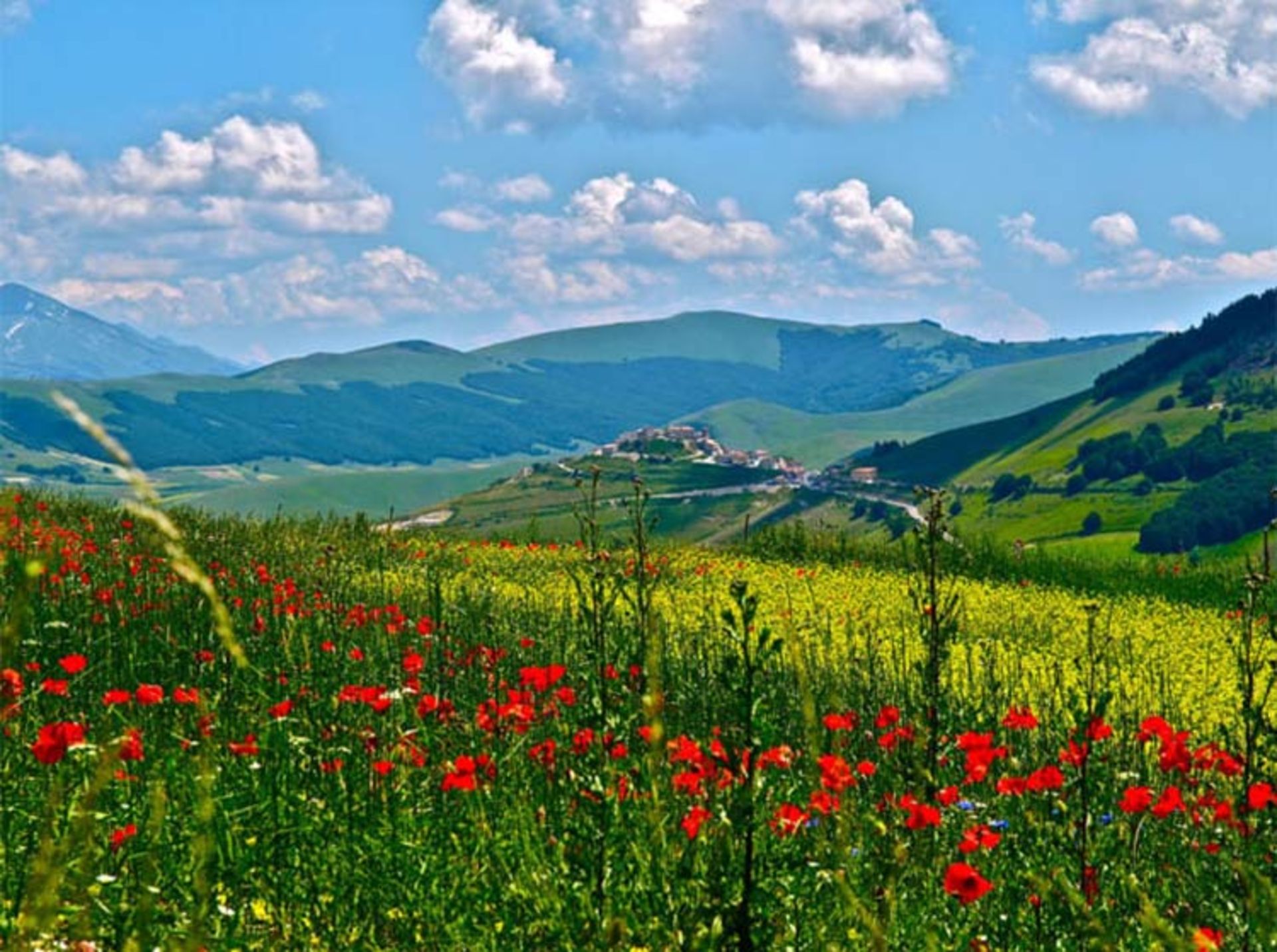 کاستلّوچّو در اومبریای ایتالیا