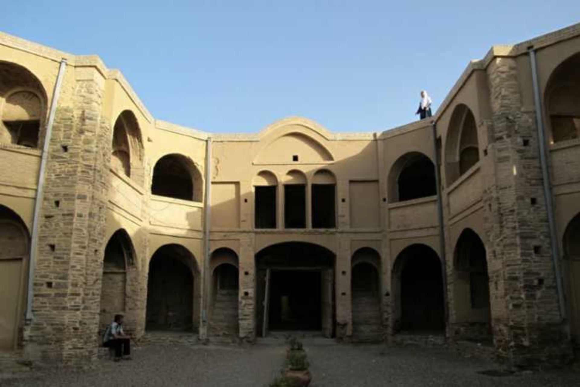 شمس السلطنه