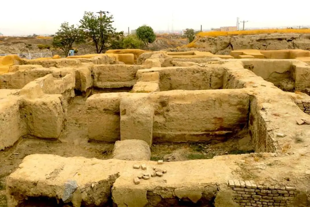 بقایای شهر باستانی هگمتانه