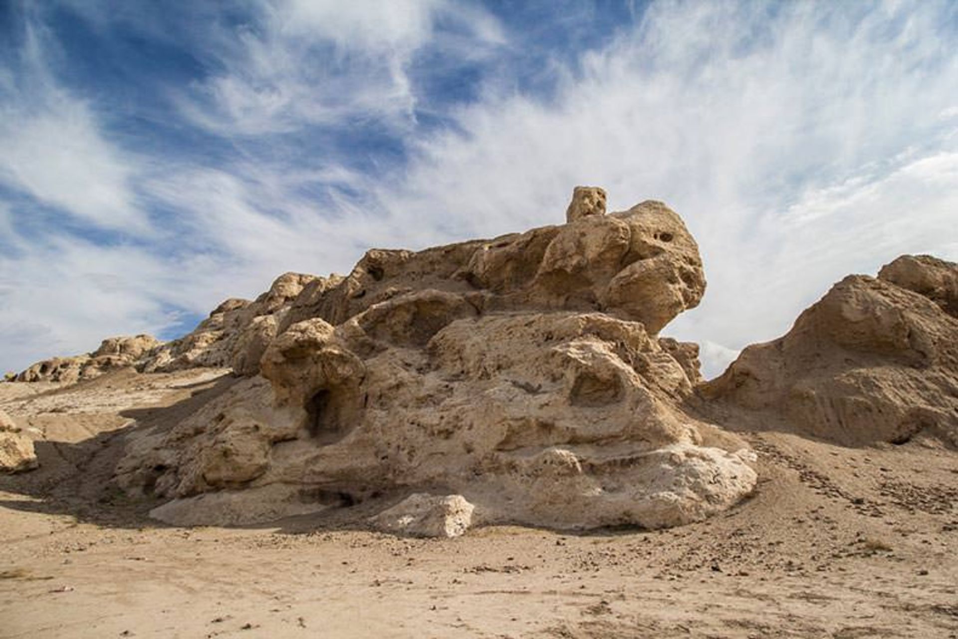قلعه‌سنگ سیرجان