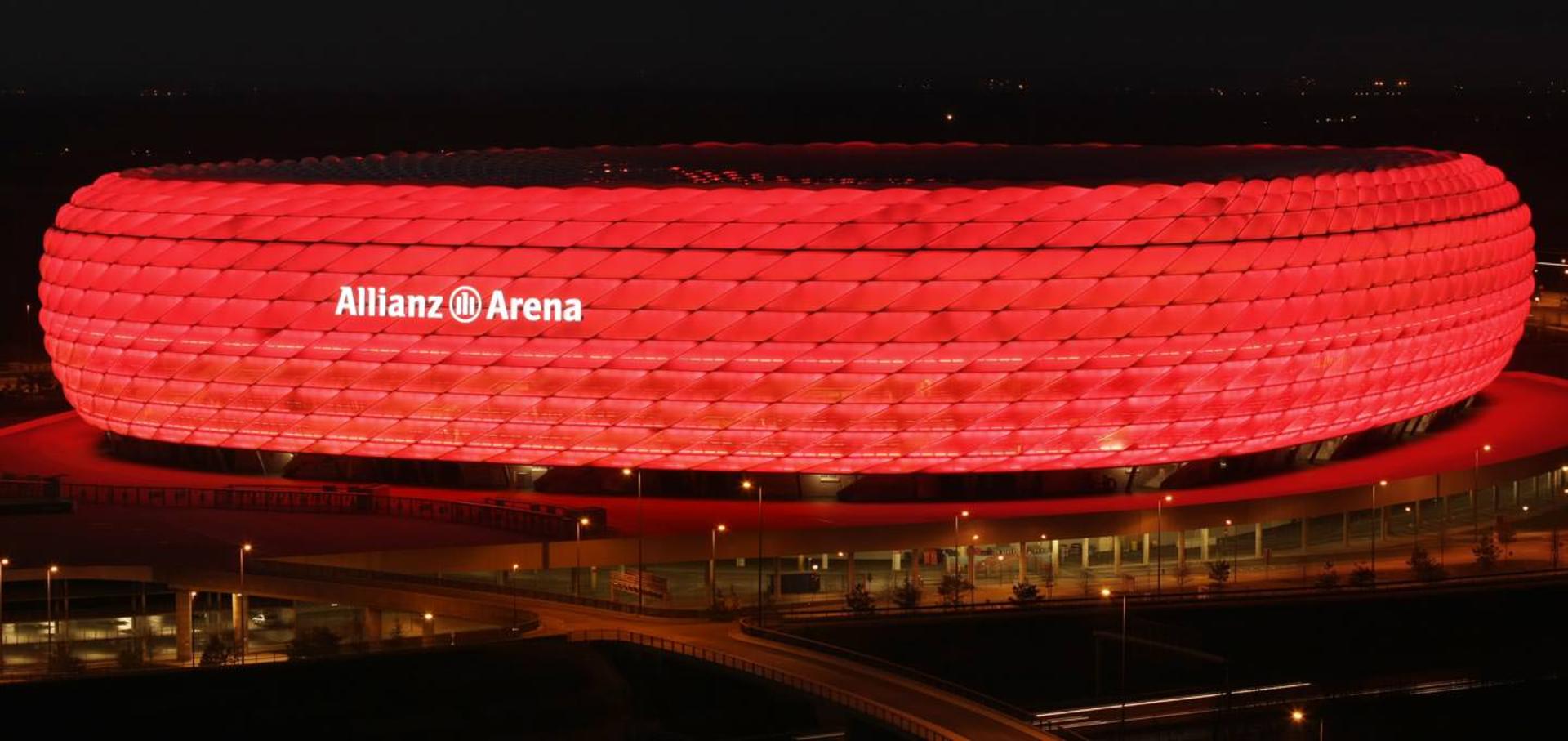 alianz-arena-red