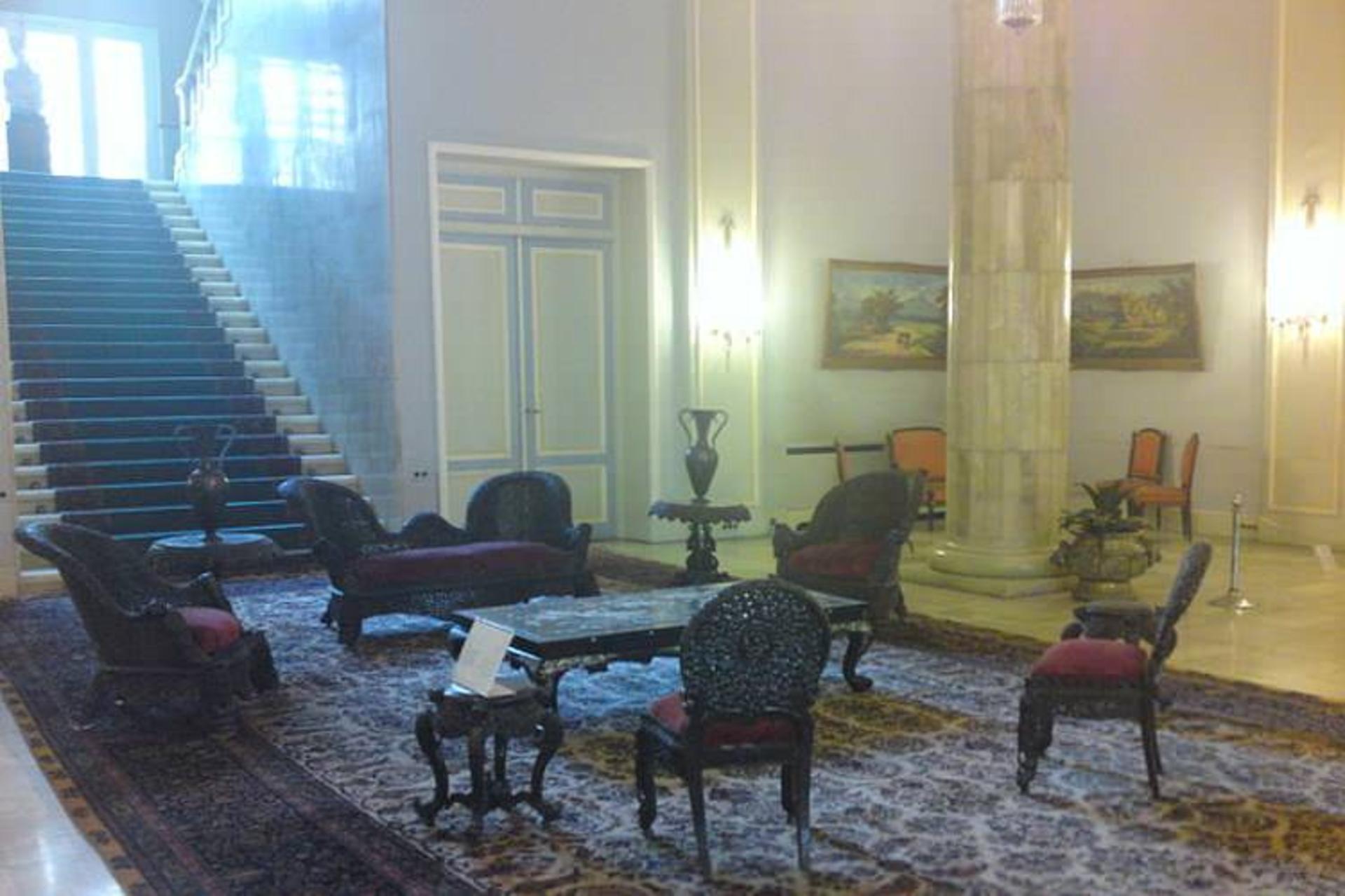 کاخ ملت