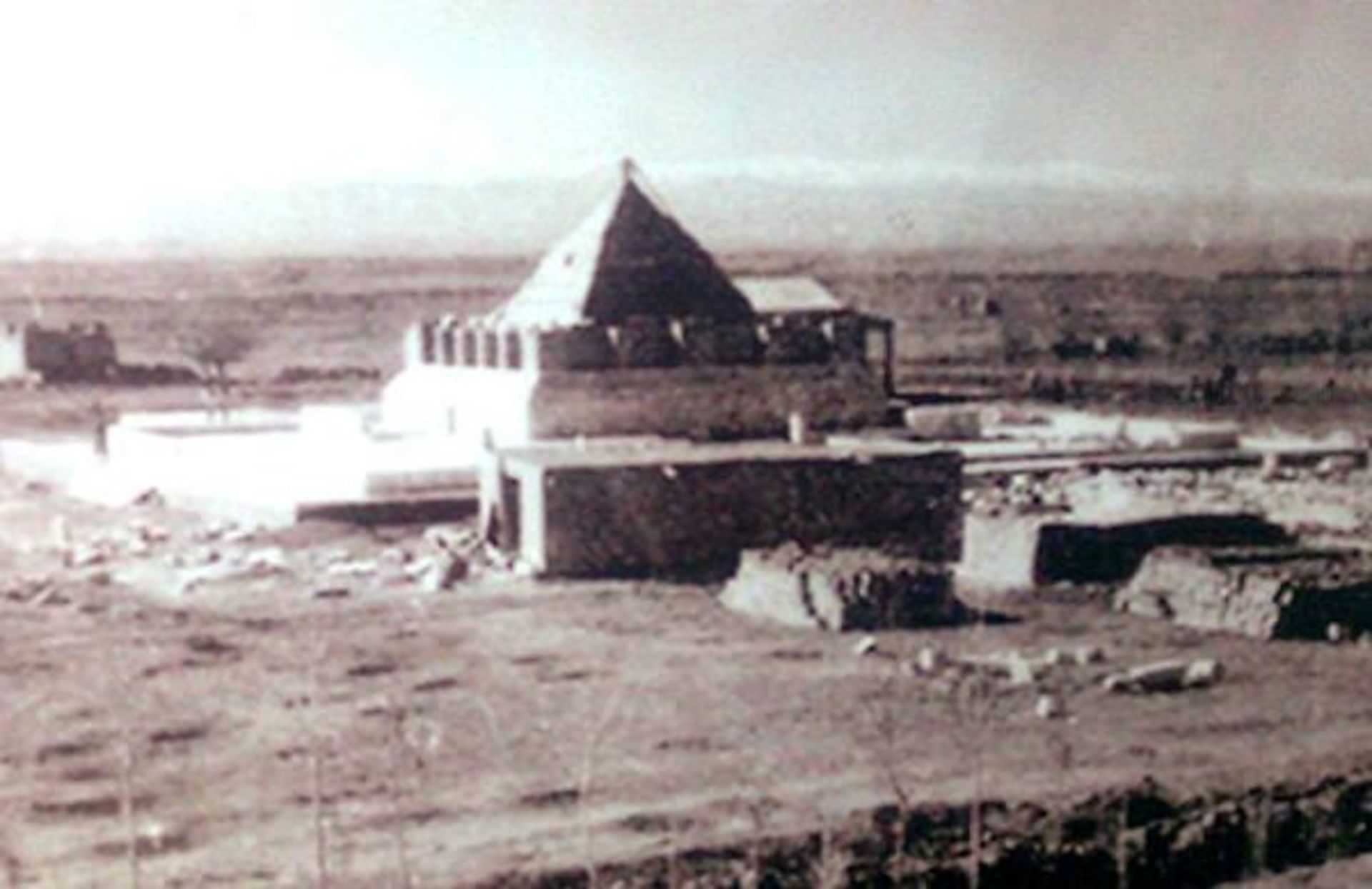 مقبره فردوسی