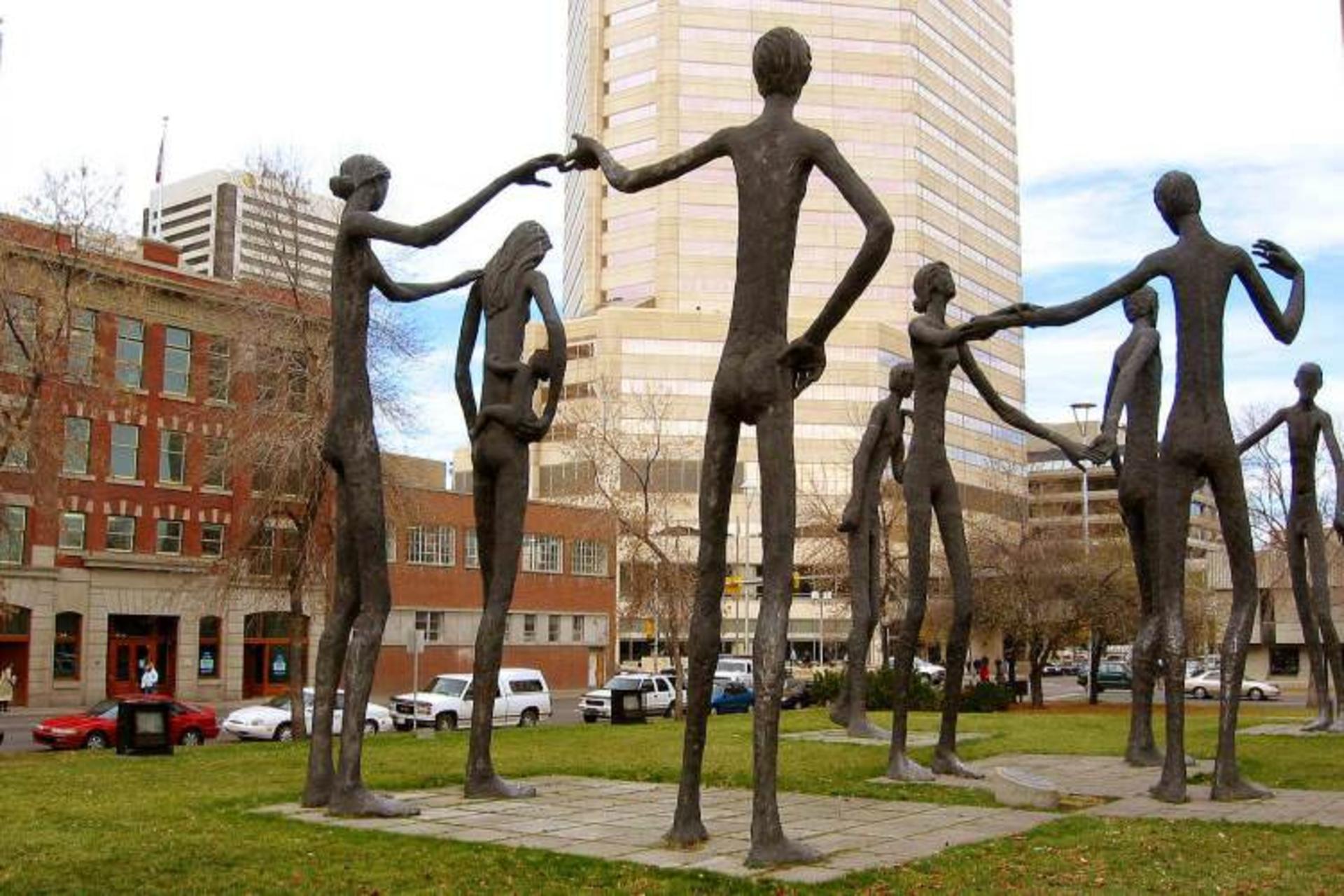 مجسمه‌های Family of Man