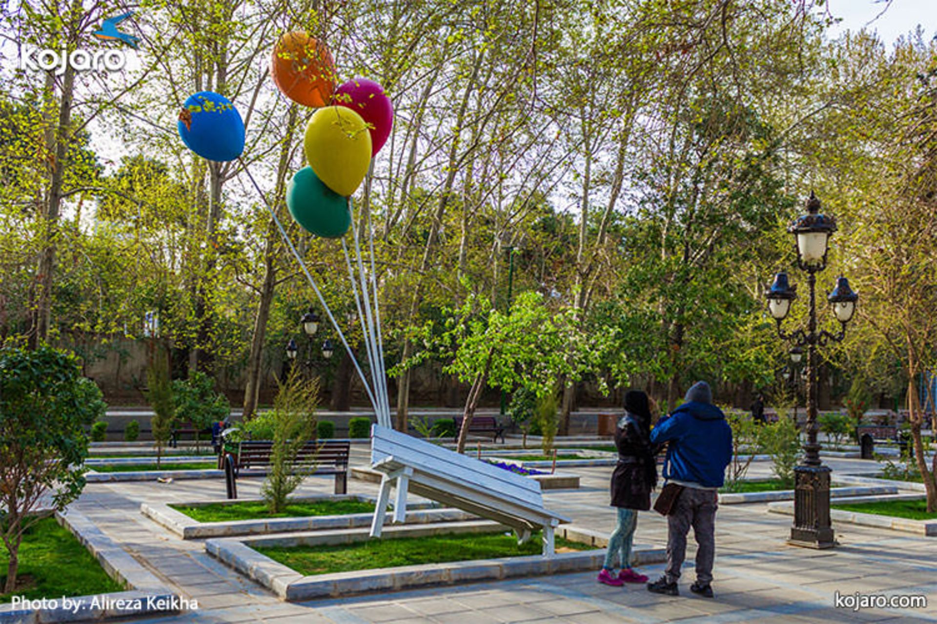 mellat-park-seat-balloons