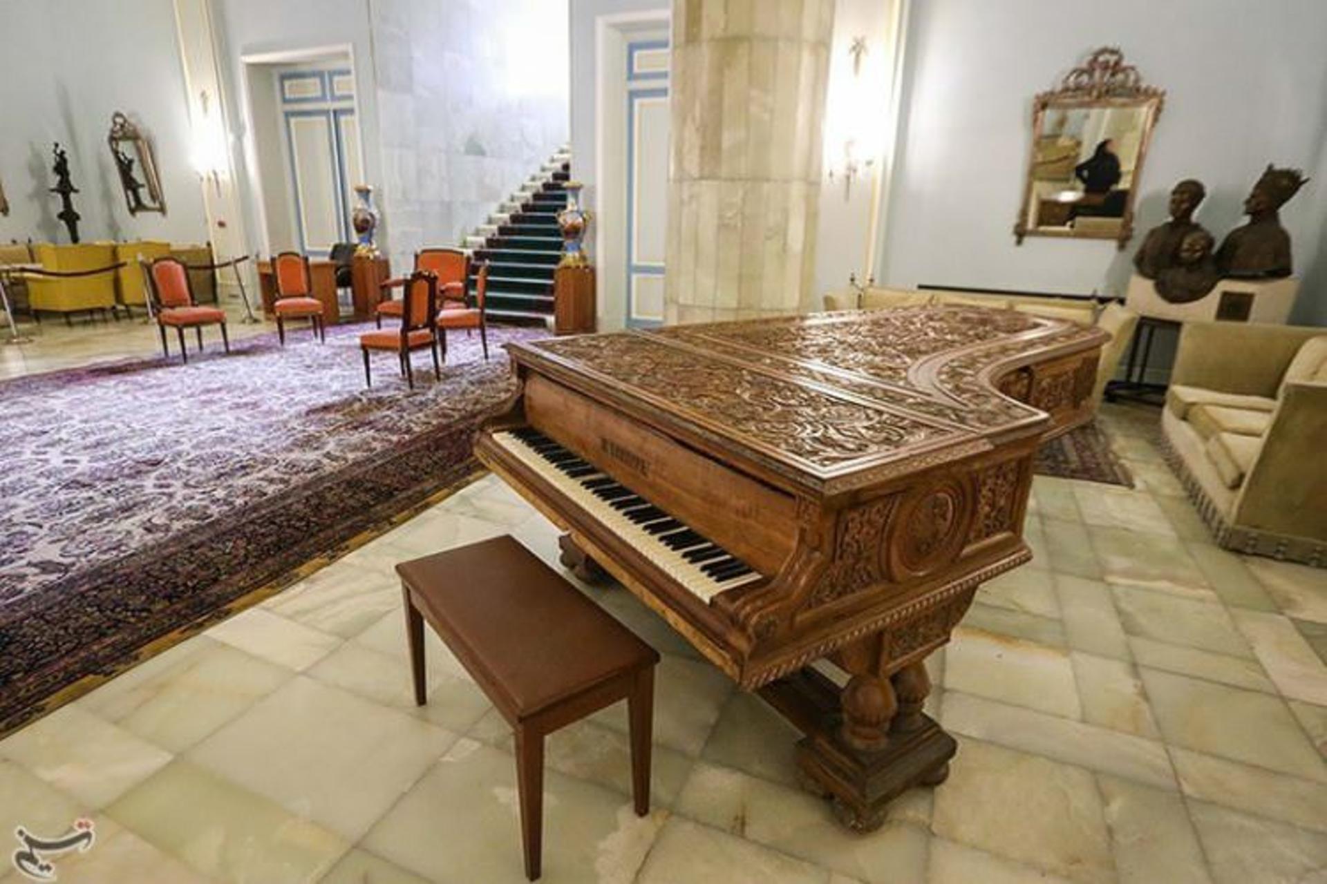 کاخ ملت