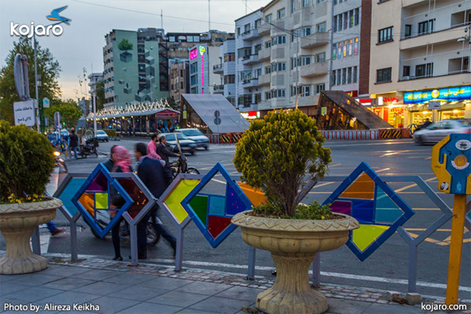 valiasr-crossing-decoration