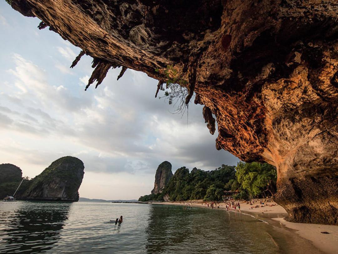 ساحل ریلی (Railay)، کربی