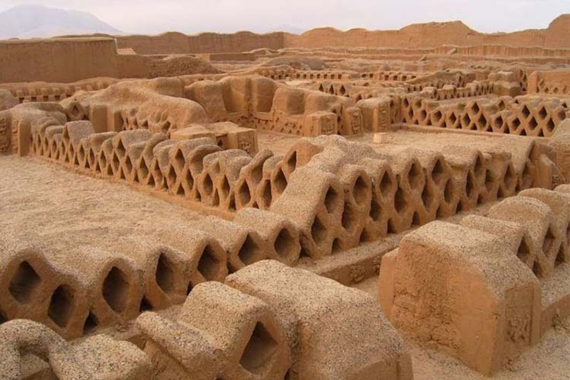 چان چان؛ بزرگترین شهر خشتی جهان