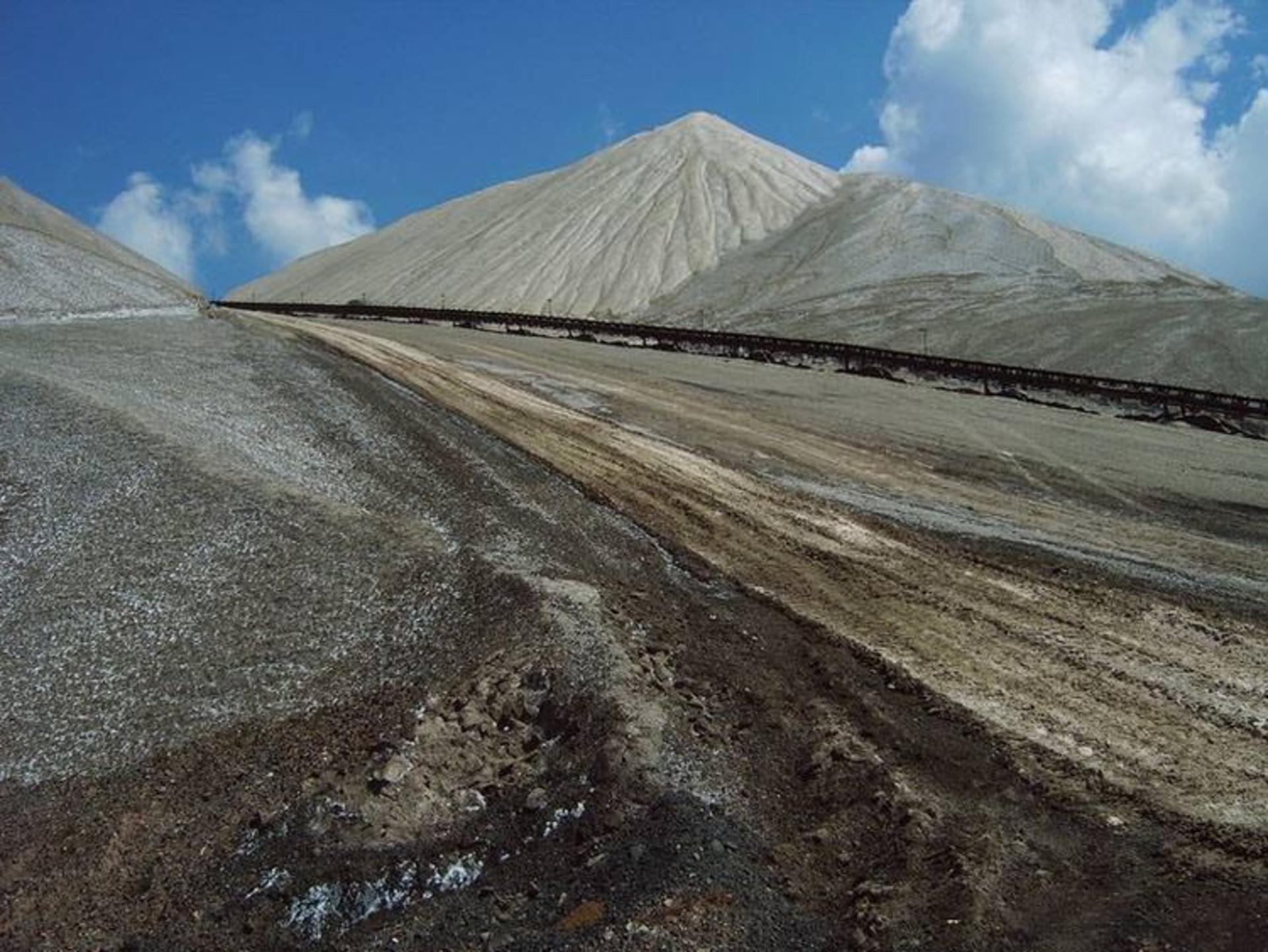 کوه نمکی مونته کالی