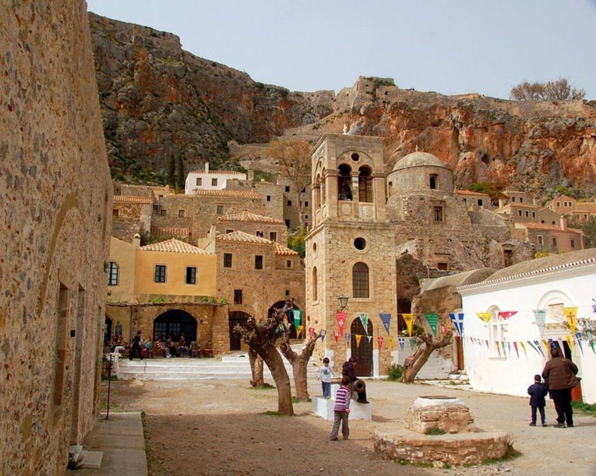 شهر پنهان مونمواسیا یونان ۶