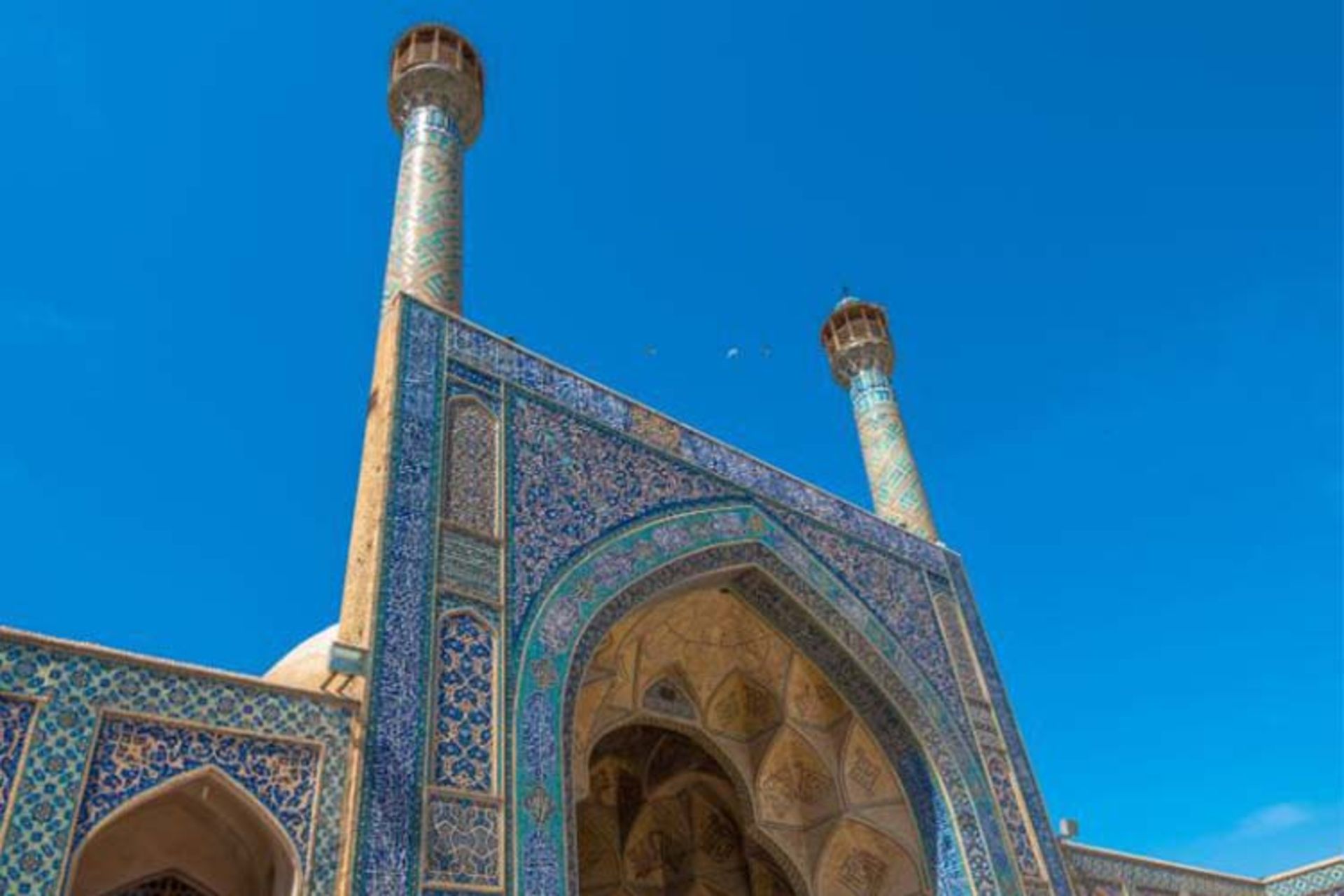 ۱۸ دلیل برای سفر به ایران