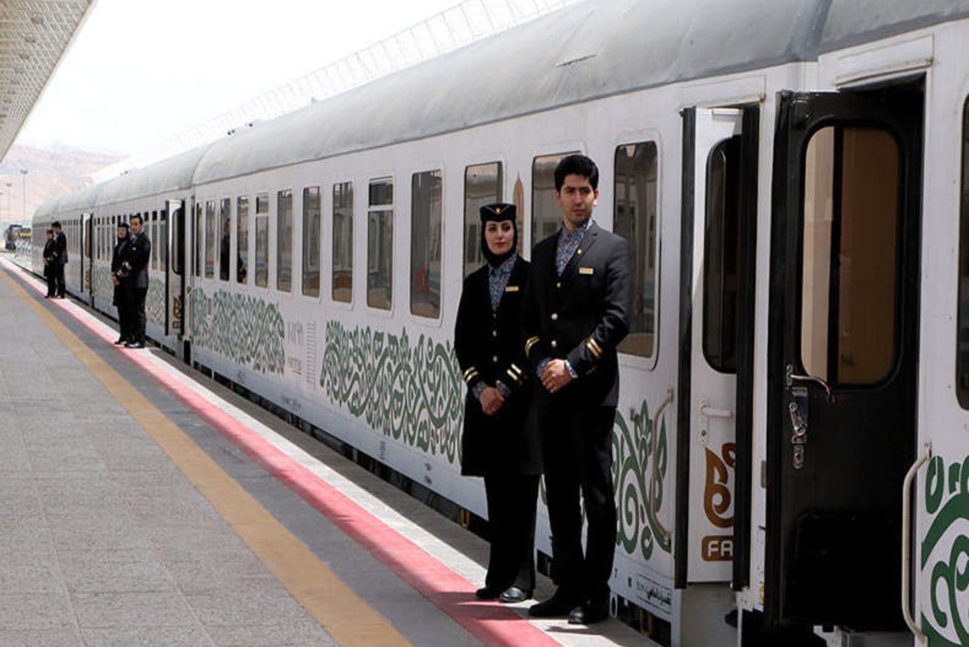 قطار مسافری فدک