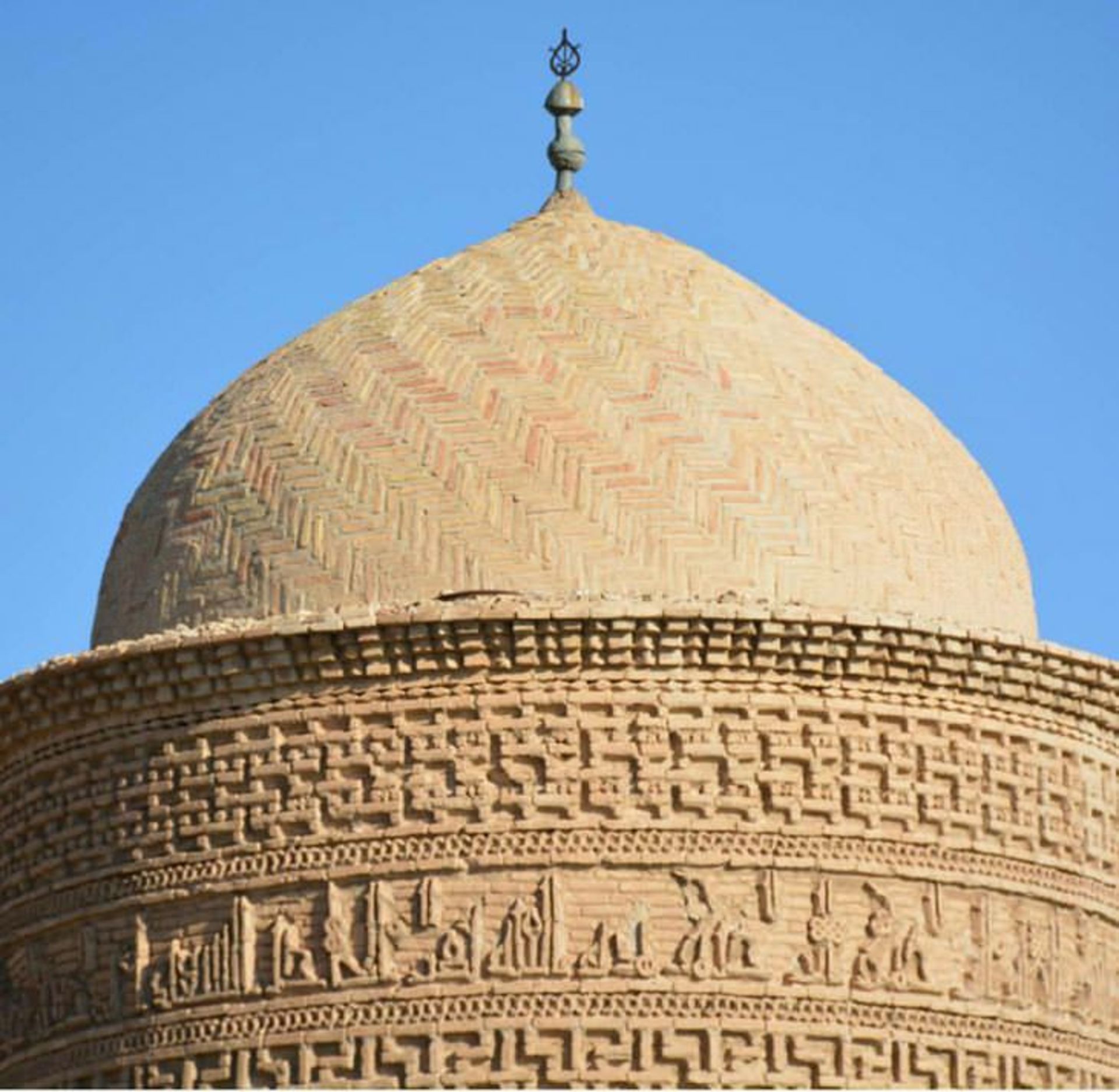 پیر علمدار دامغان