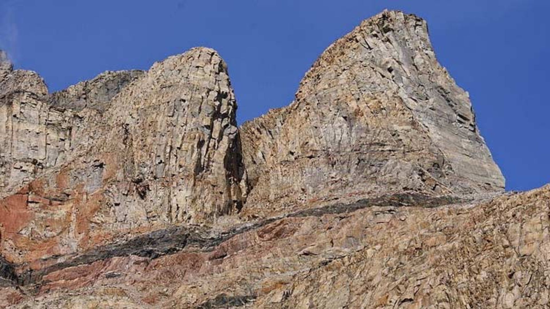 جزیره اوماناک گرینلند ۲