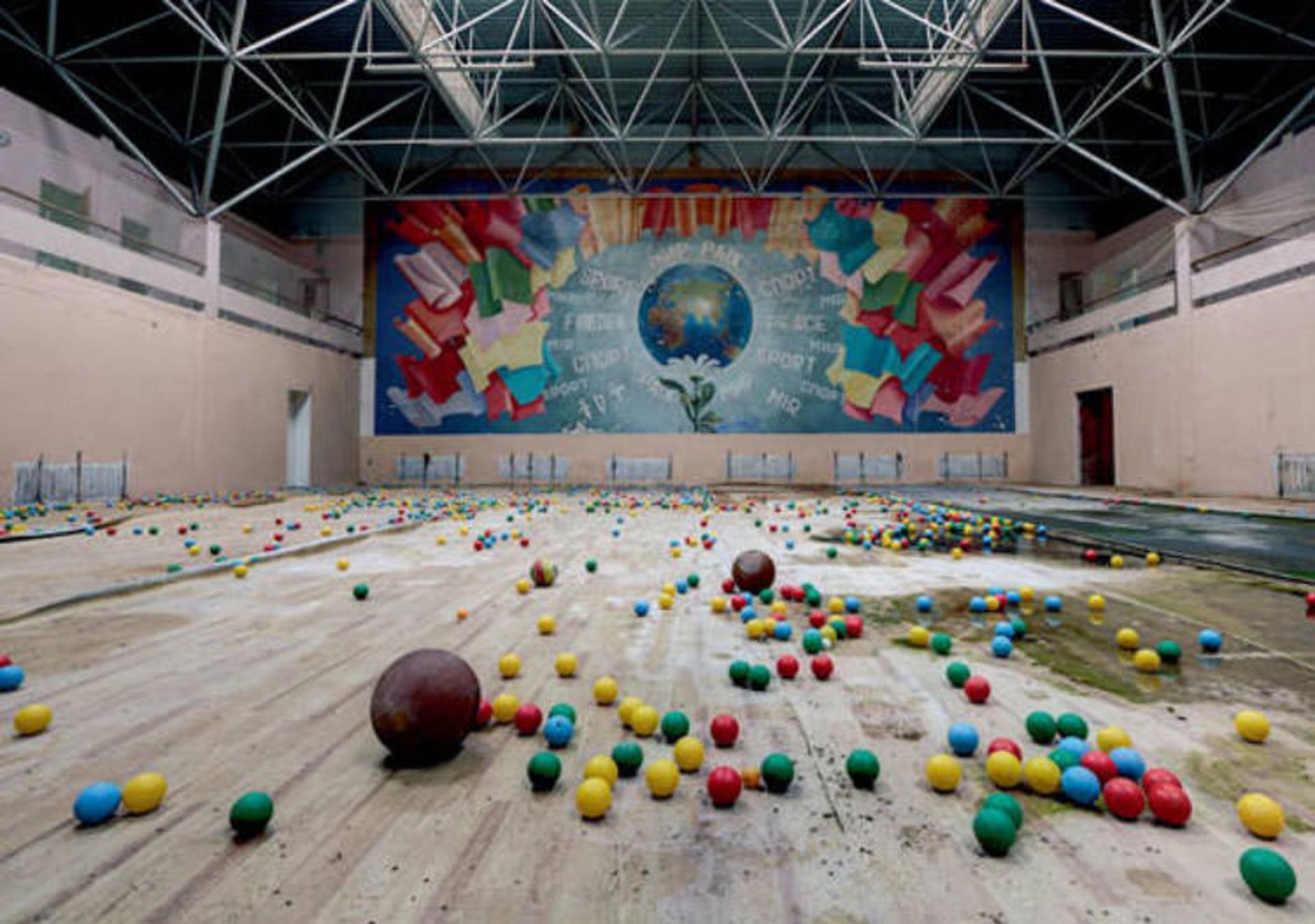 Creepy Abandoned Buildings 